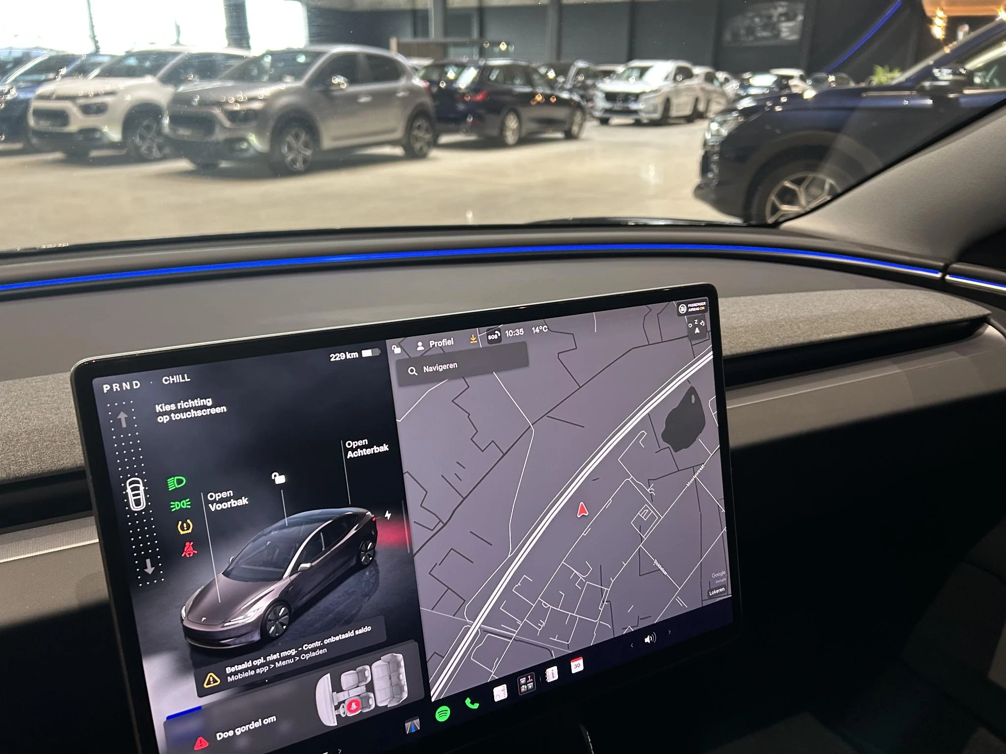 Tesla-Model 3-image-11