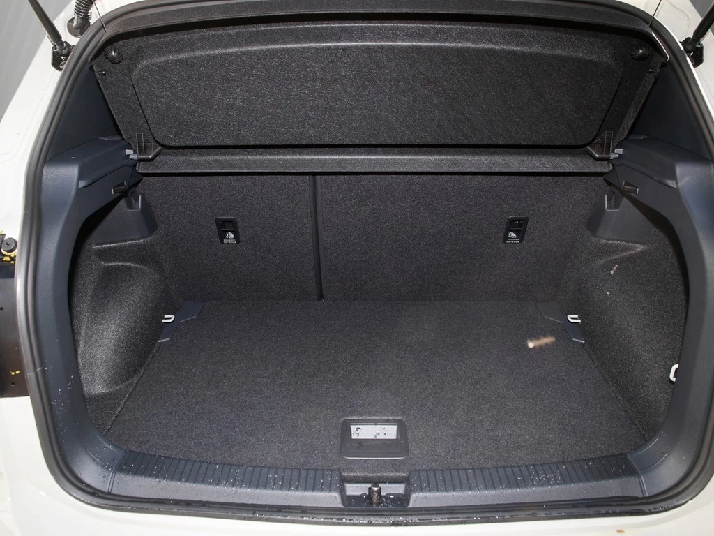 Volkswagen T-Cross 1.0 TSI 85 kW (116 PS) DSG R-Line VLW