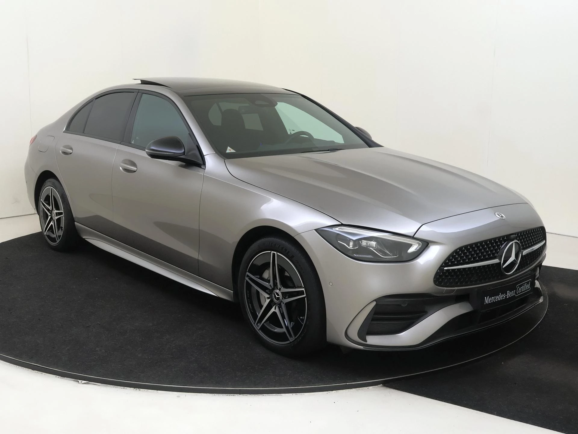 Mercedes-Benz-C-Klasse-image-4