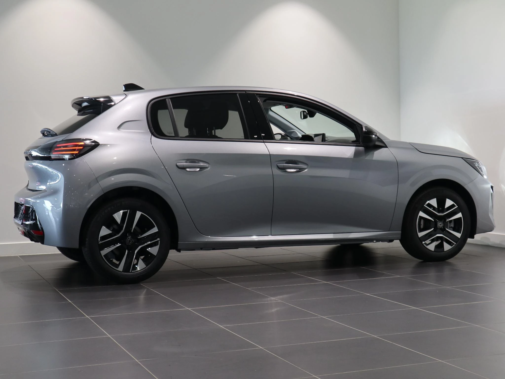 Peugeot-208-image-3