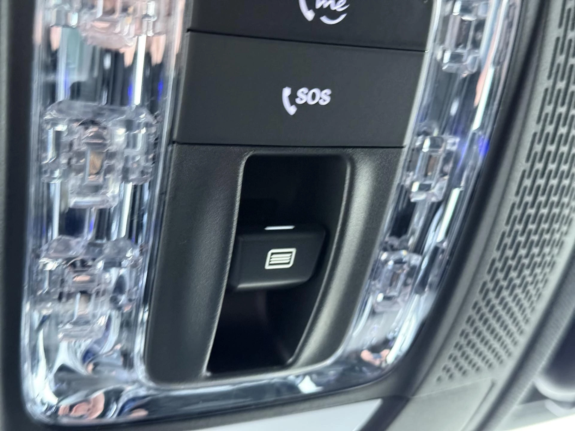 Mercedes-Benz-GLE-image-28