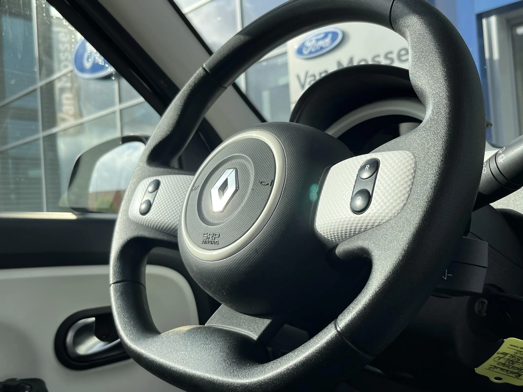 Renault-Twingo-image-17