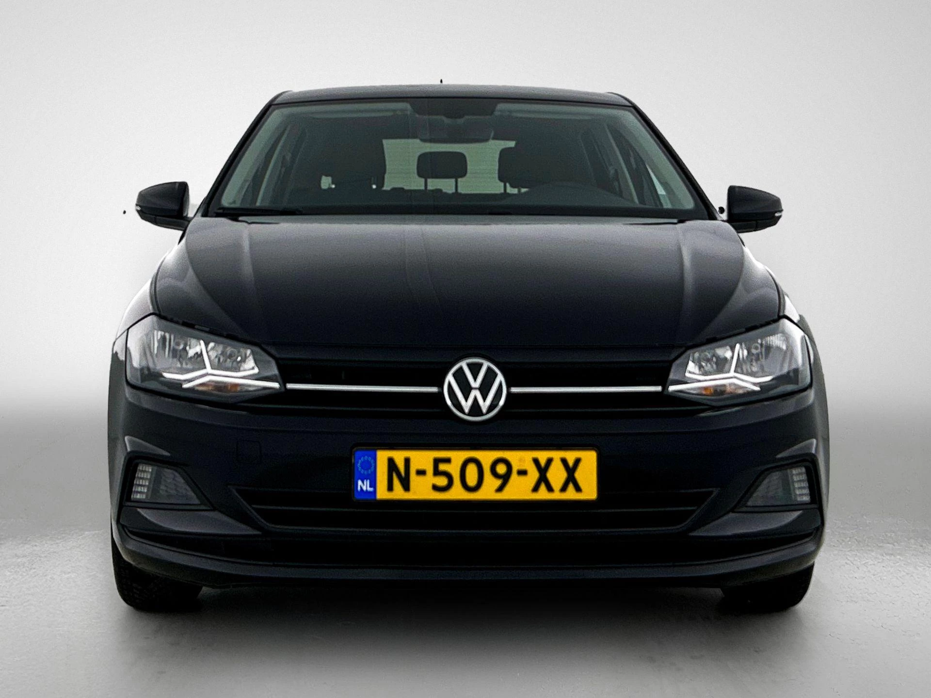 Volkswagen-Polo-image-4