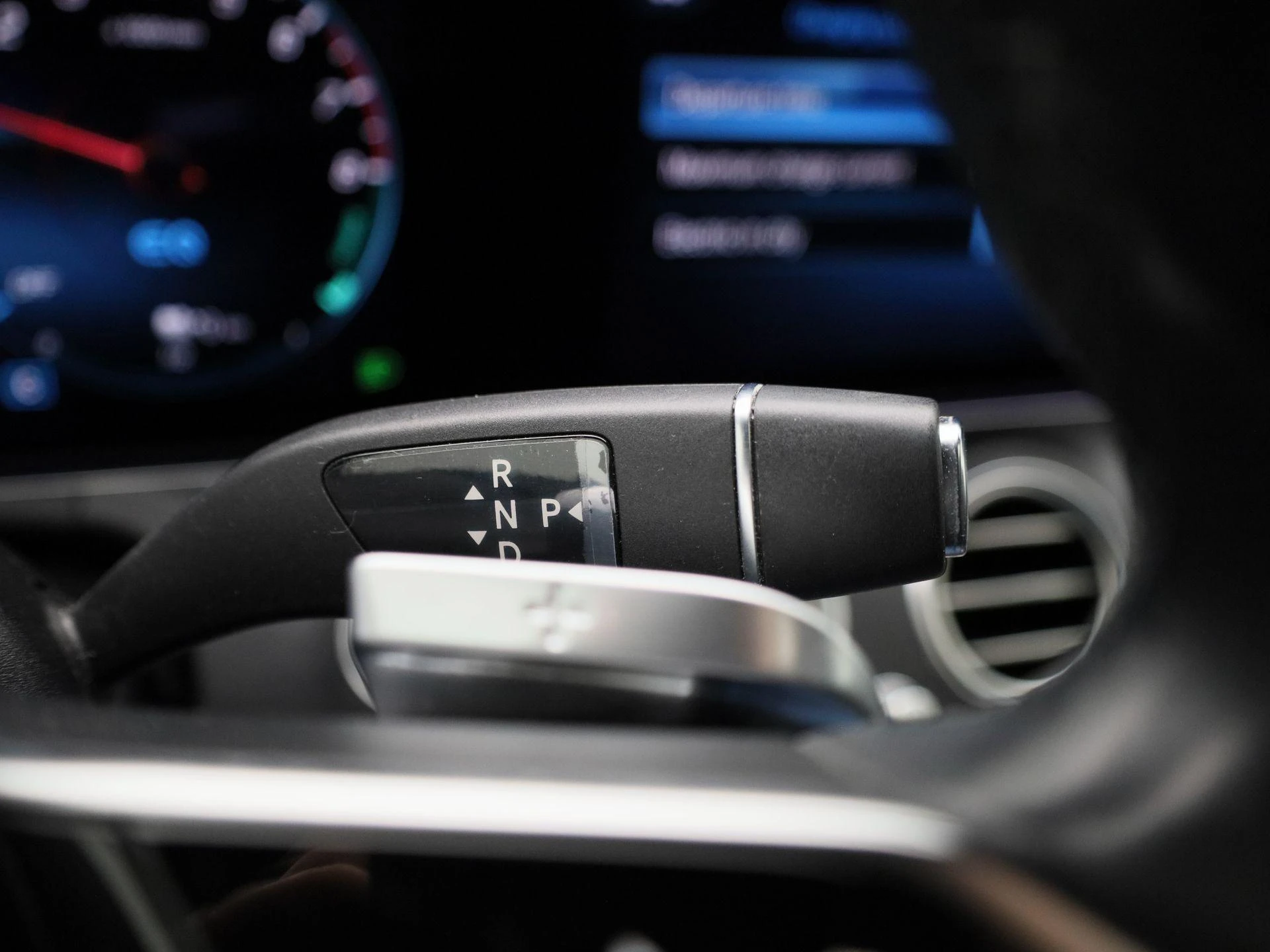 Mercedes-Benz-Classe E-image-27