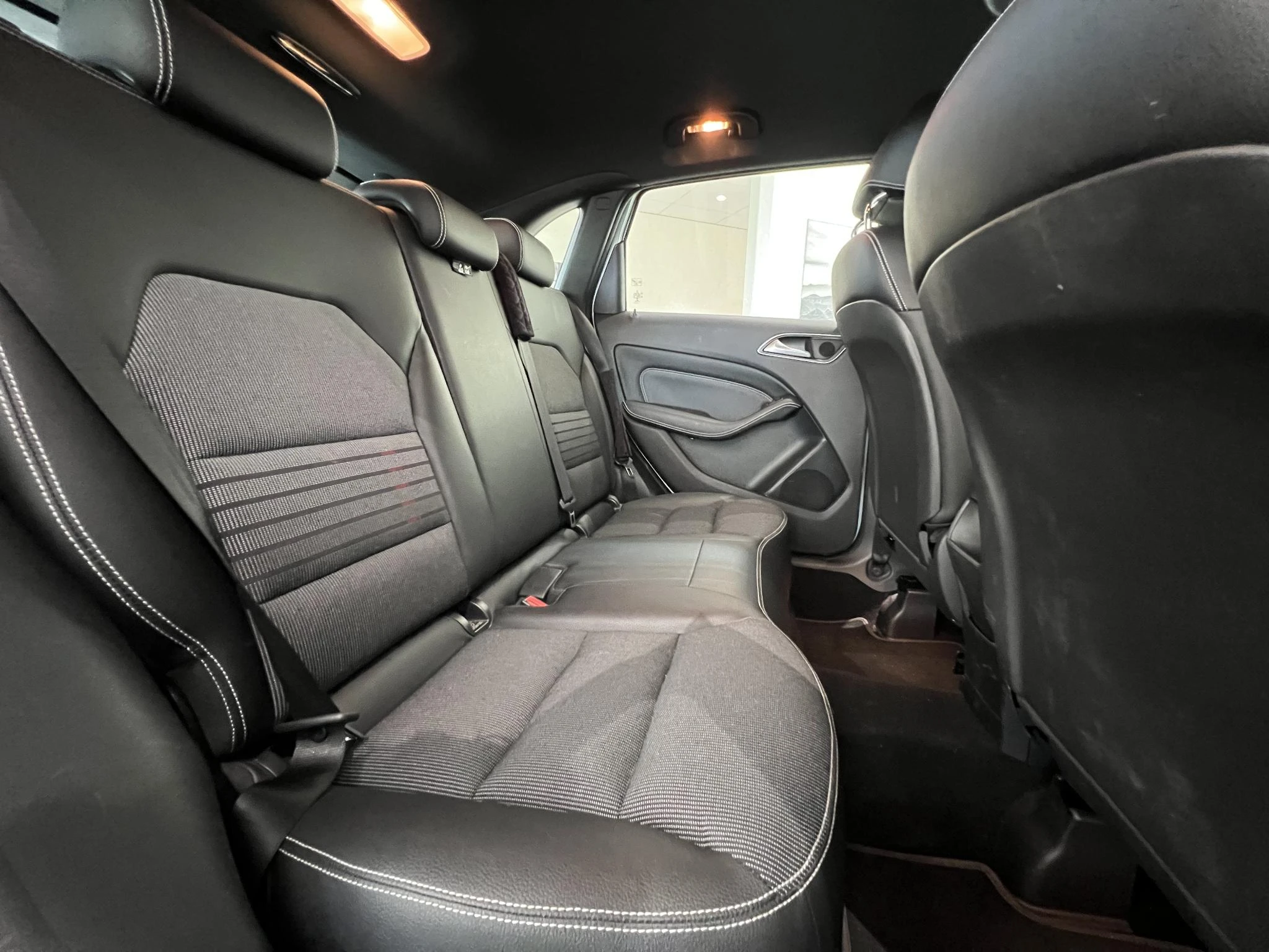 Mercedes-Benz-B-Klasse-image-6