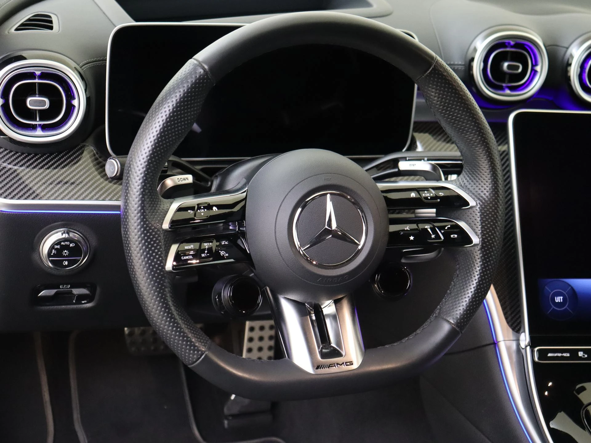Mercedes-Benz-CLE-image-12