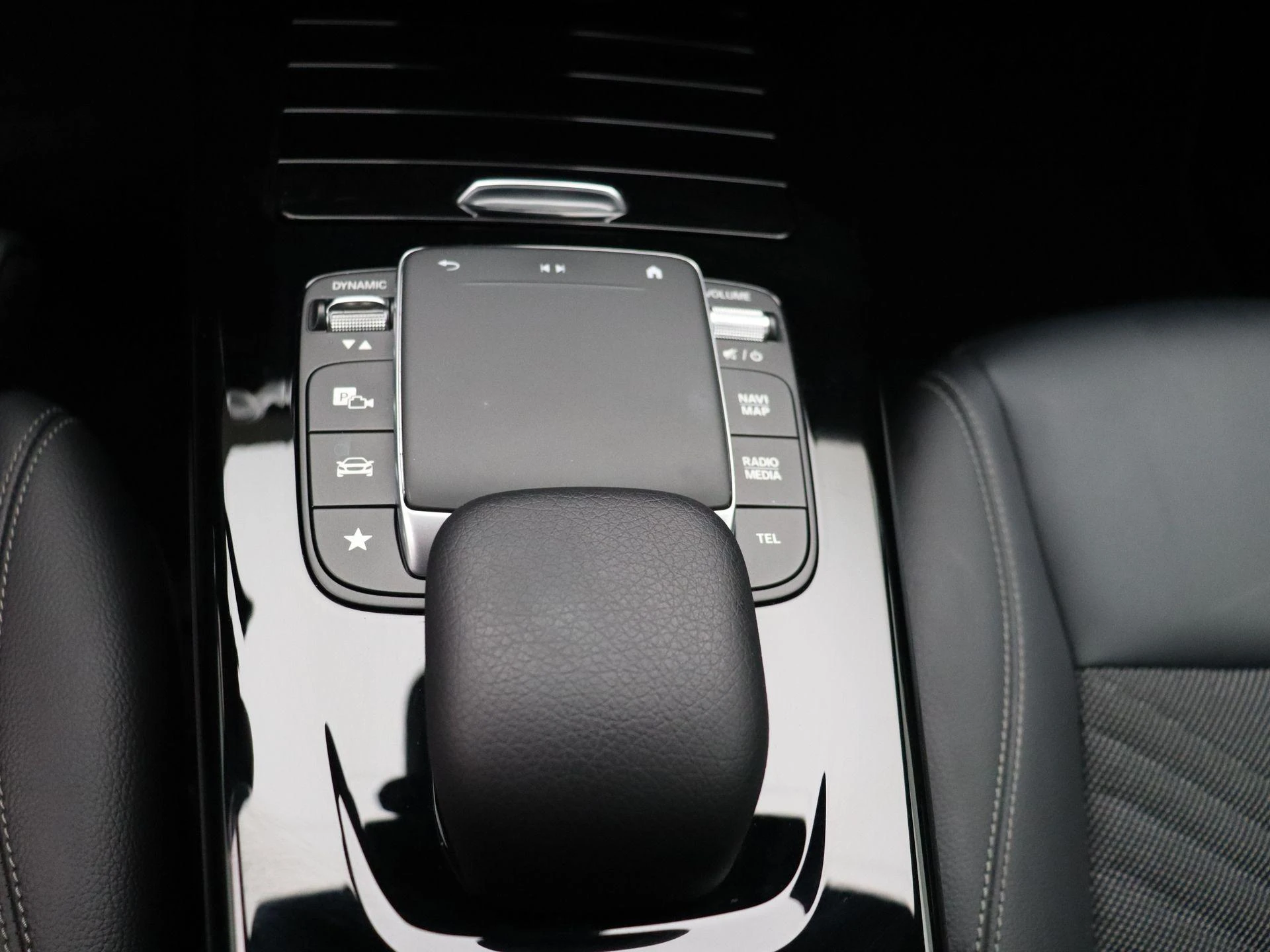 Mercedes-Benz-Classe A-image-12