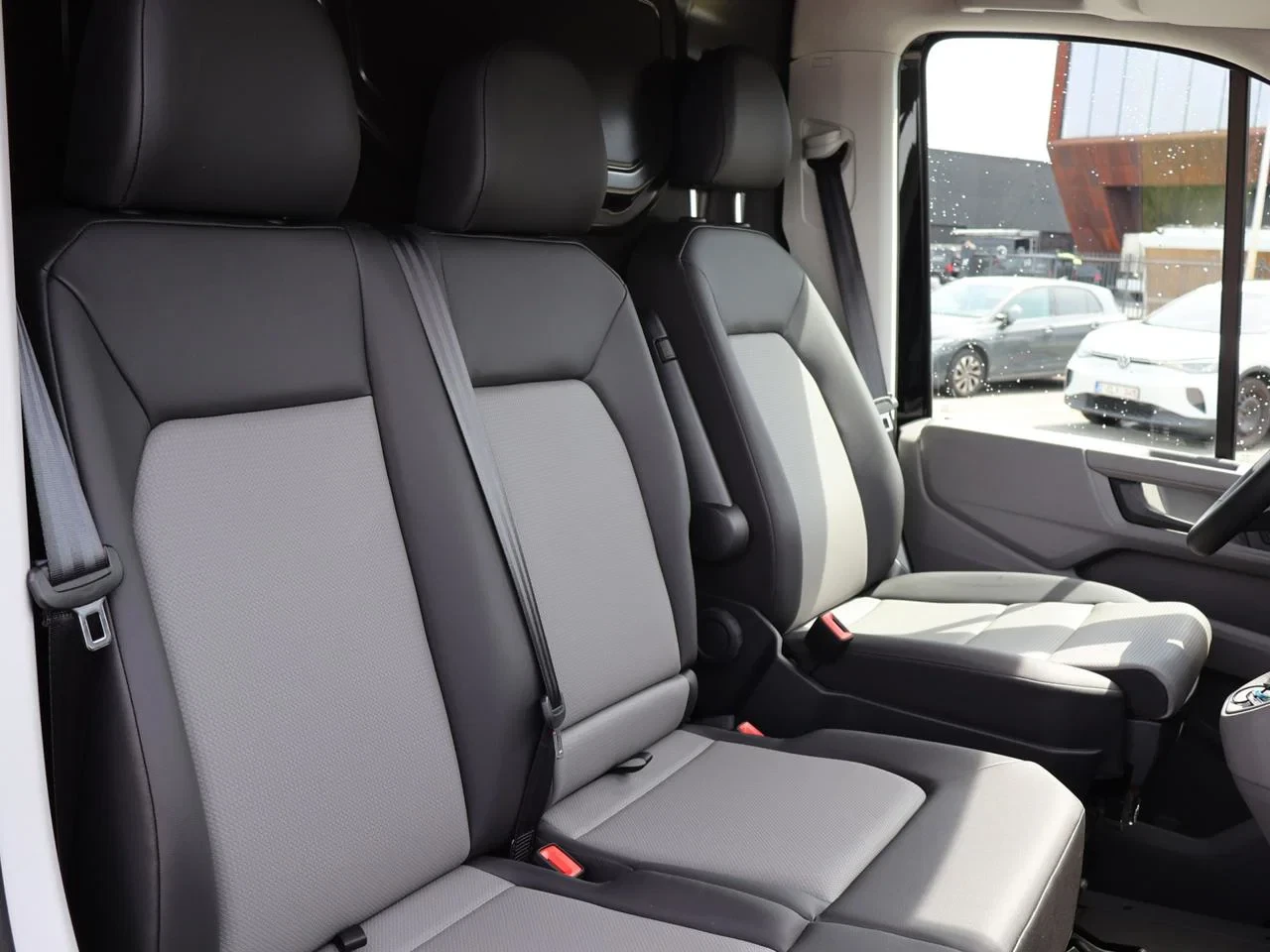 Volkswagen Crafter 35 Fou Mwb Hr Dsl Crafter 2.0 CR TDi L3H3 RWD (EUVI-E) Aut. *DEMO*