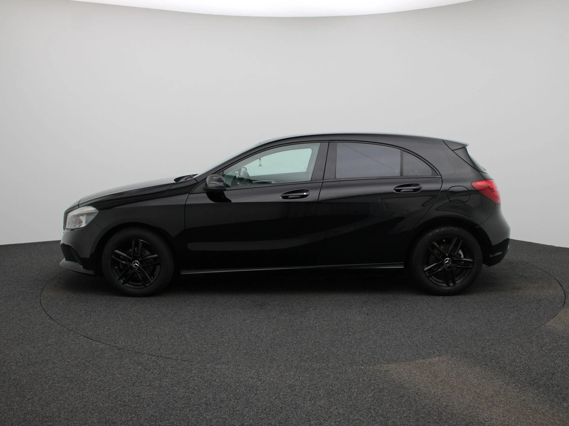 Mercedes-Benz-A-Klasse-image-3