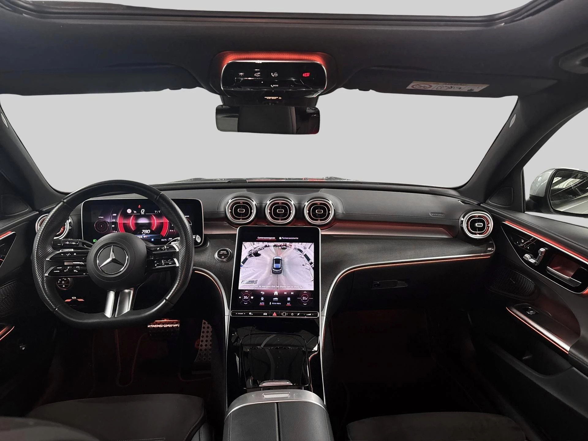 Mercedes-Benz-C-Klasse-image-12