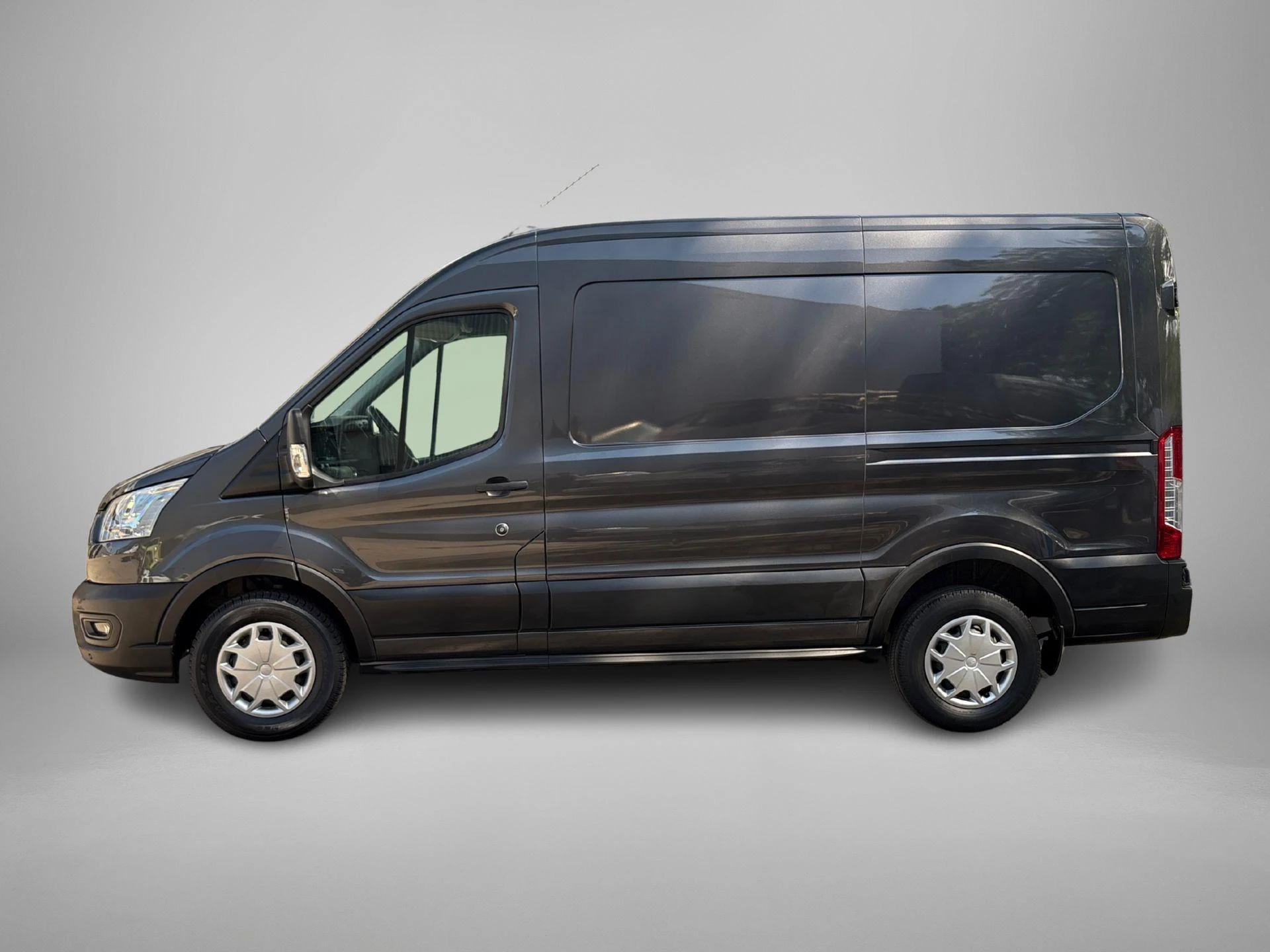 Ford-Transit-image-1