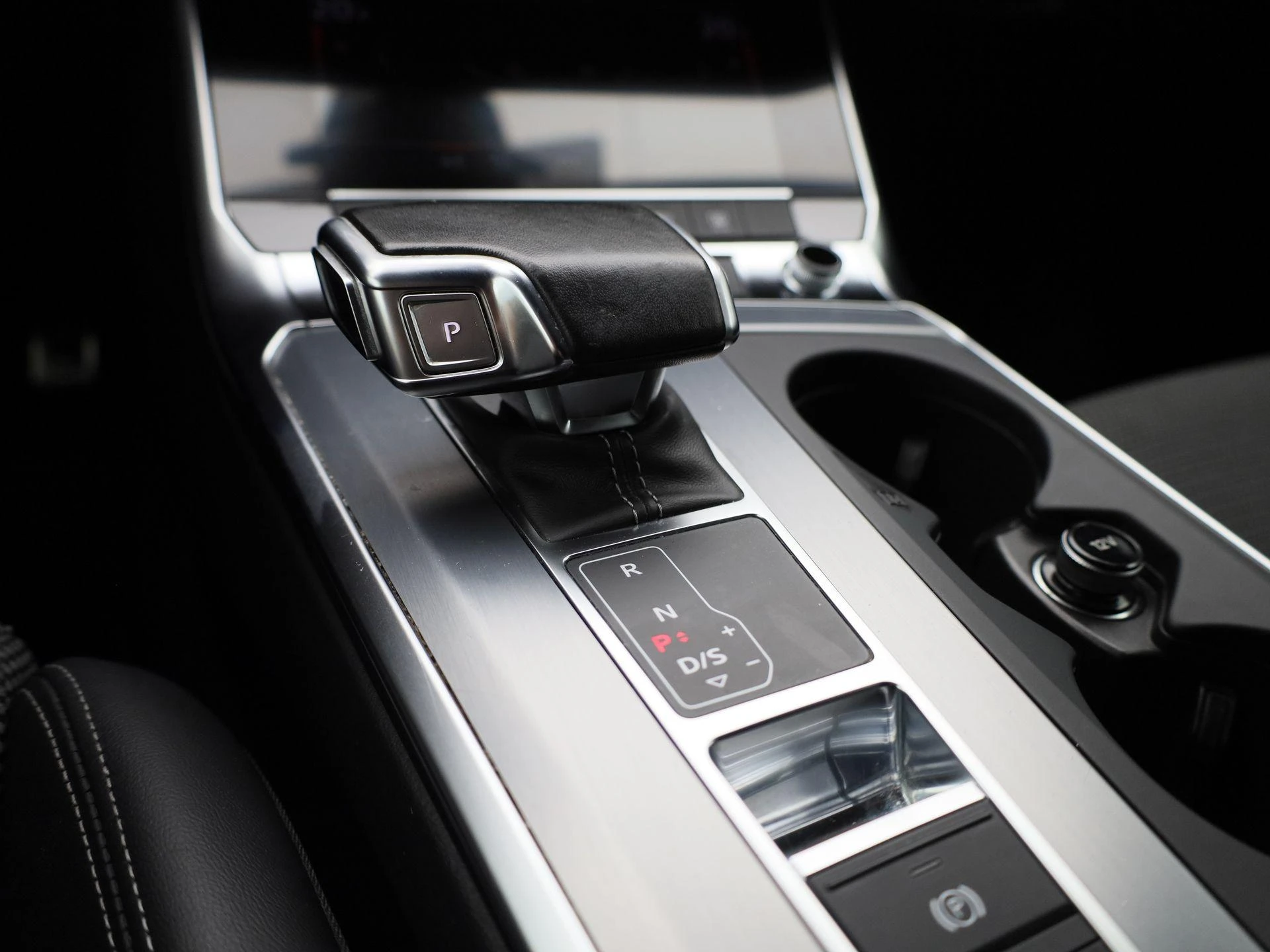 Audi-A6-image-21