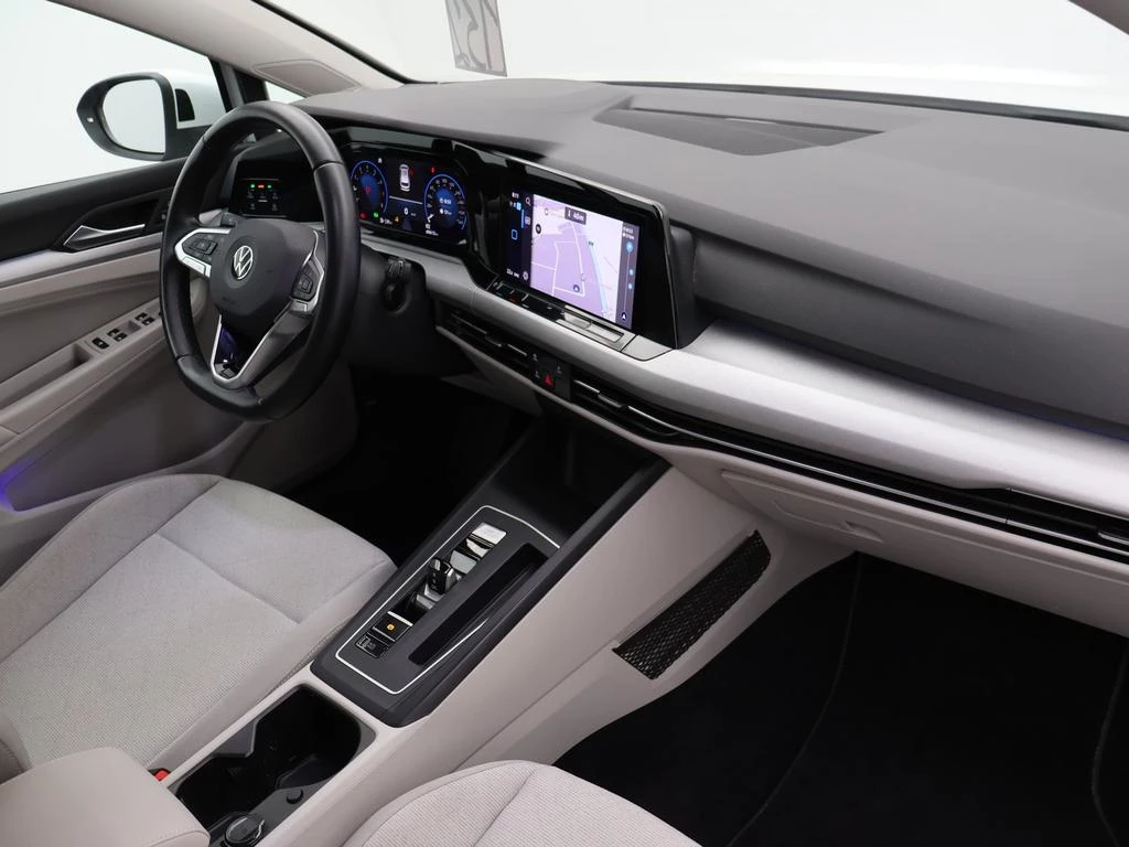 Volkswagen Golf VIII SW Golf 1.0eTSI Life 110PK *AUTOMAAT*LANE-ASSIST*ACC*PDC*APP-CONNECT*...*