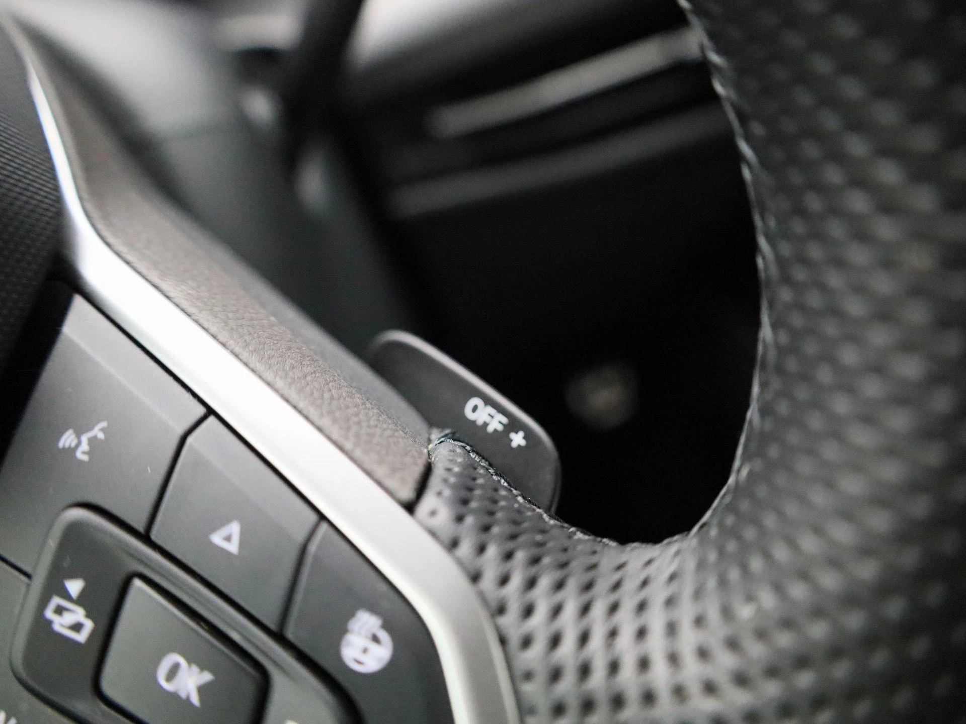 Volkswagen-Golf-image-30
