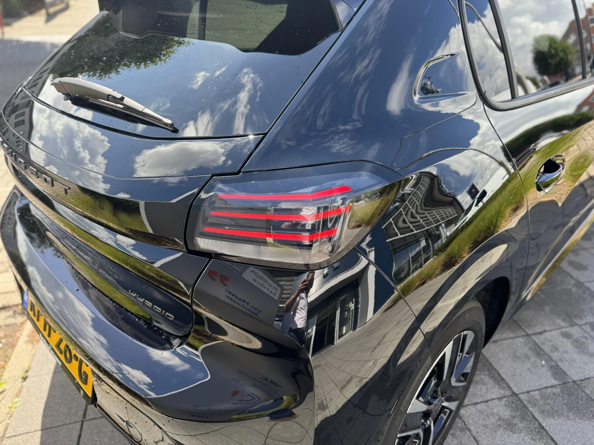 Peugeot-208-image-11
