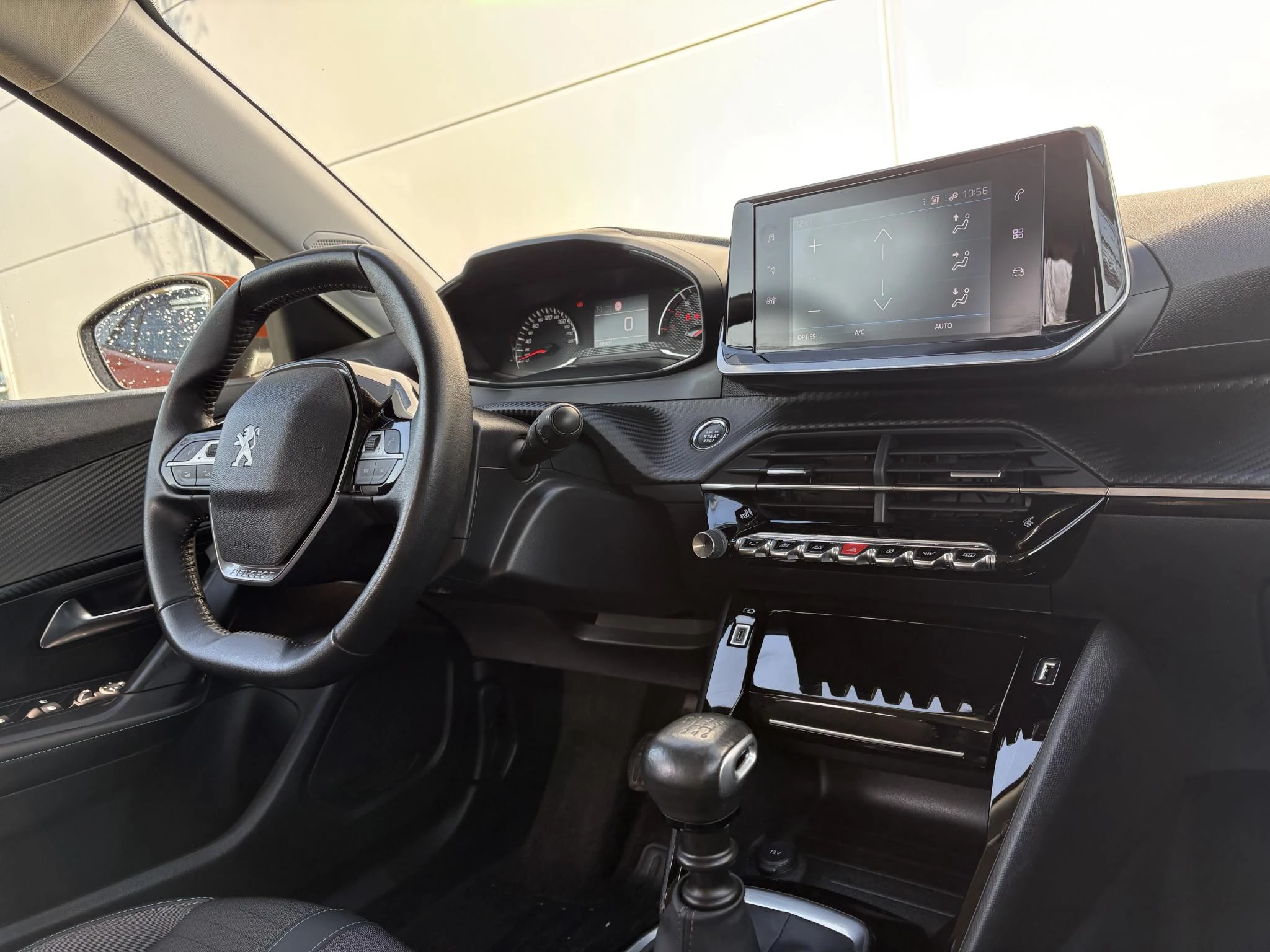 Peugeot-2008-image-12