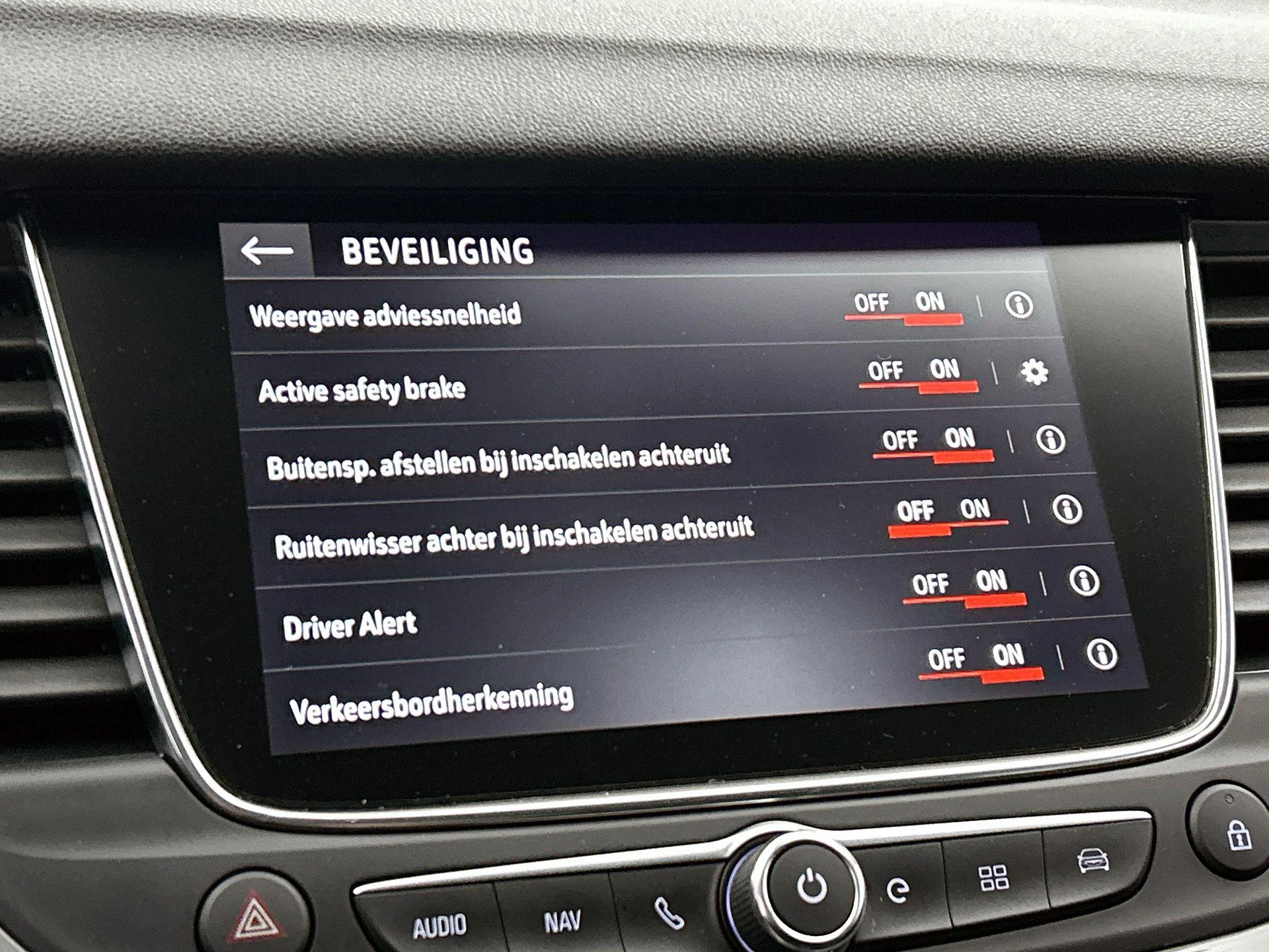 Opel-Grandland X-image-11