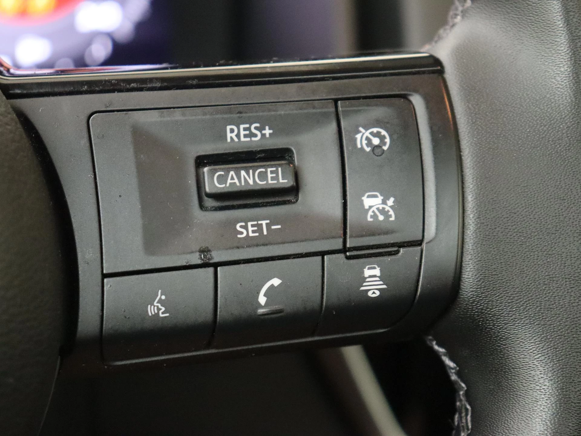 Nissan-QASHQAI-image-13