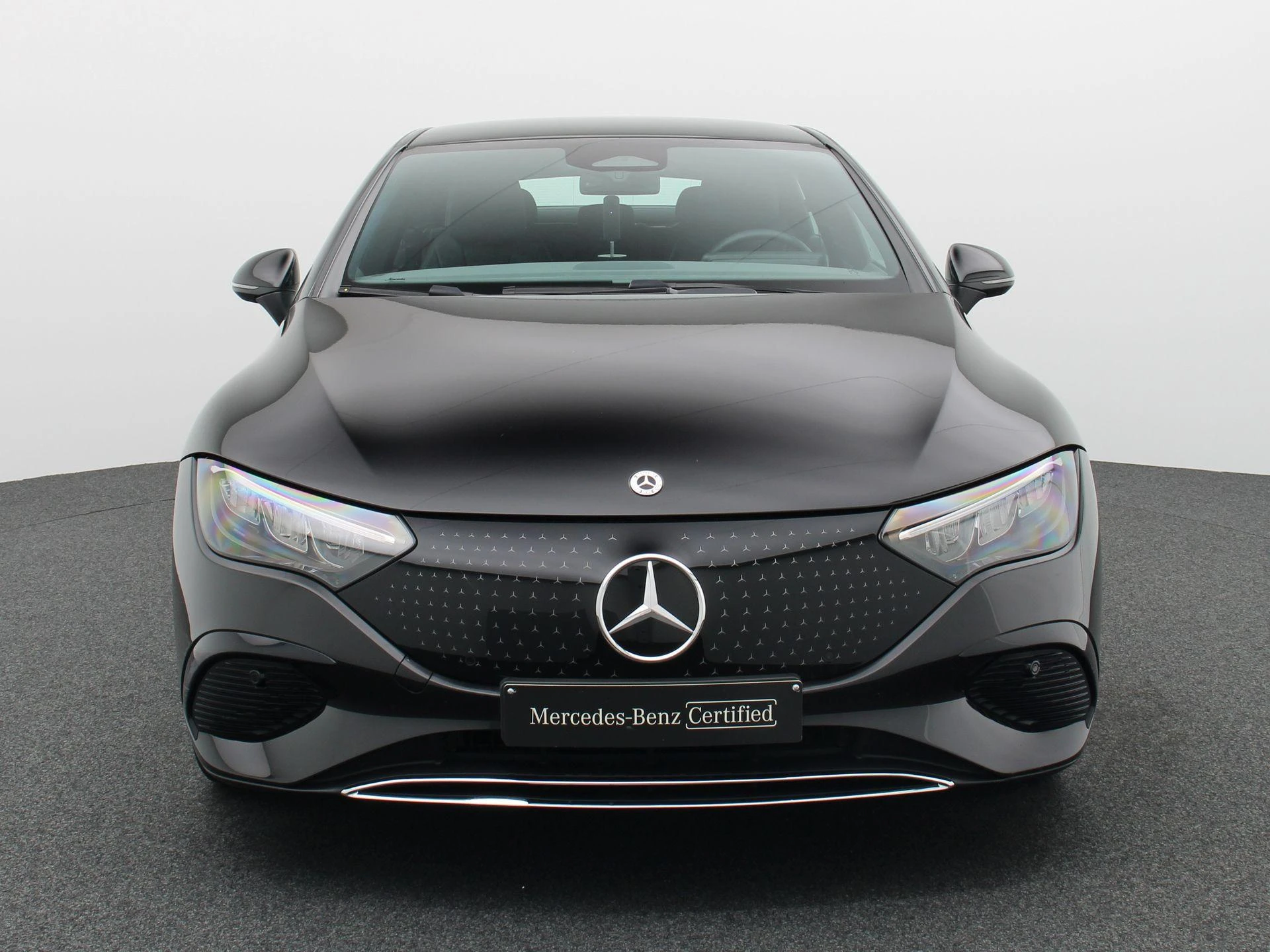 Mercedes-Benz-EQE-image-2