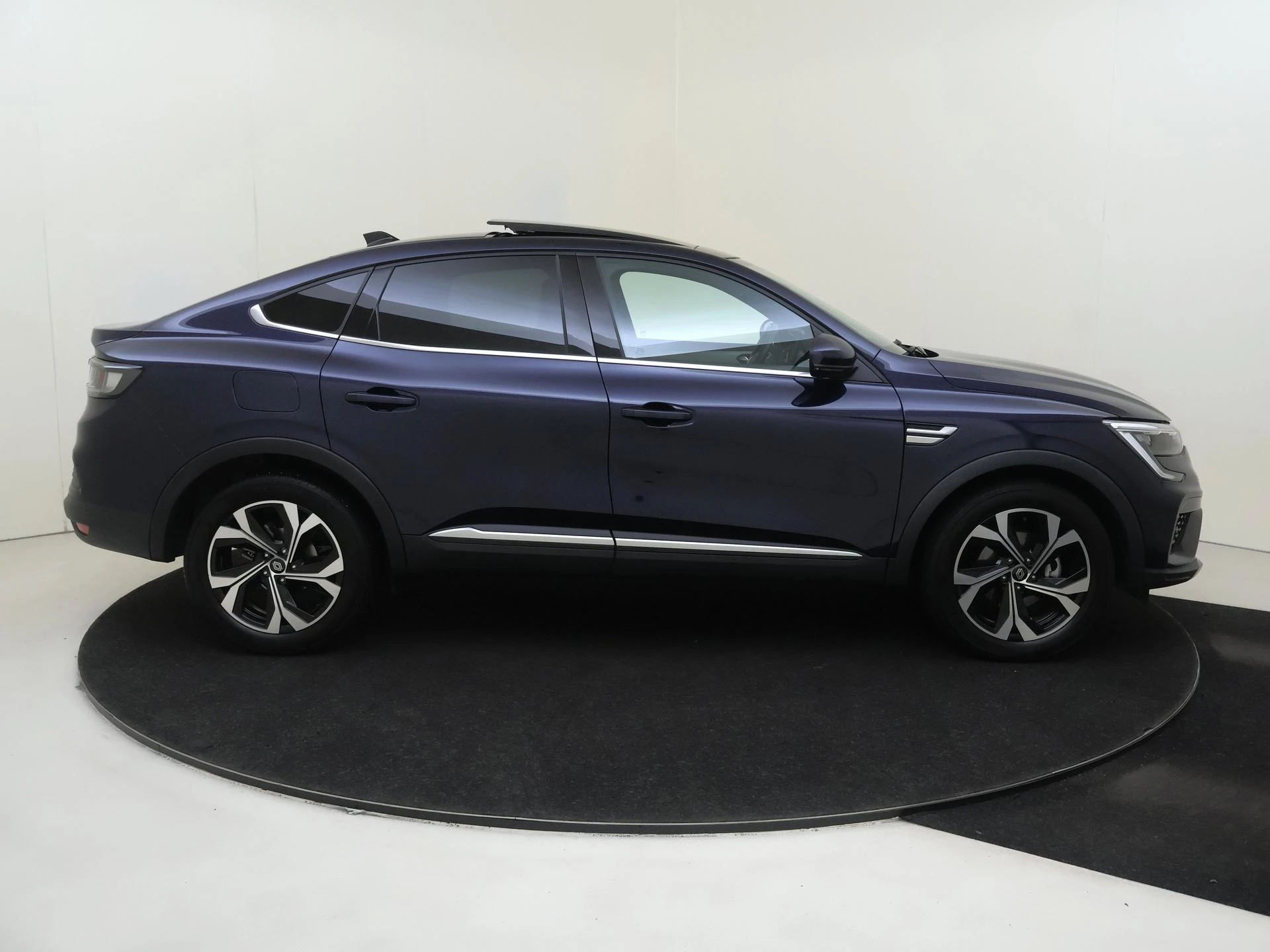 Renault-Arkana-image-5