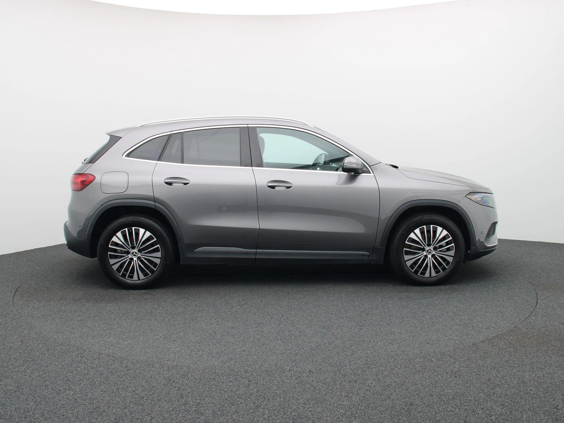 Mercedes-Benz EQA 250+ Business Line