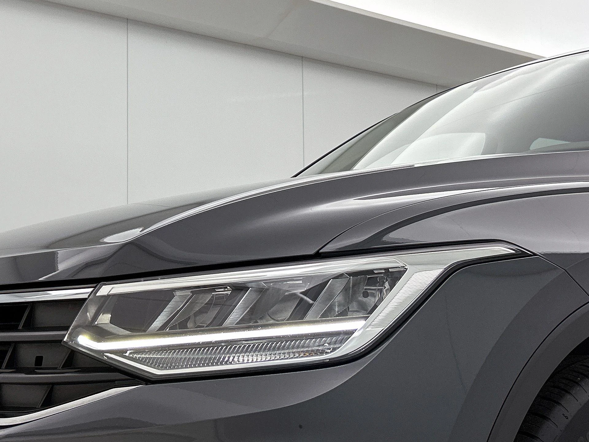 Volkswagen-Tiguan-image-27