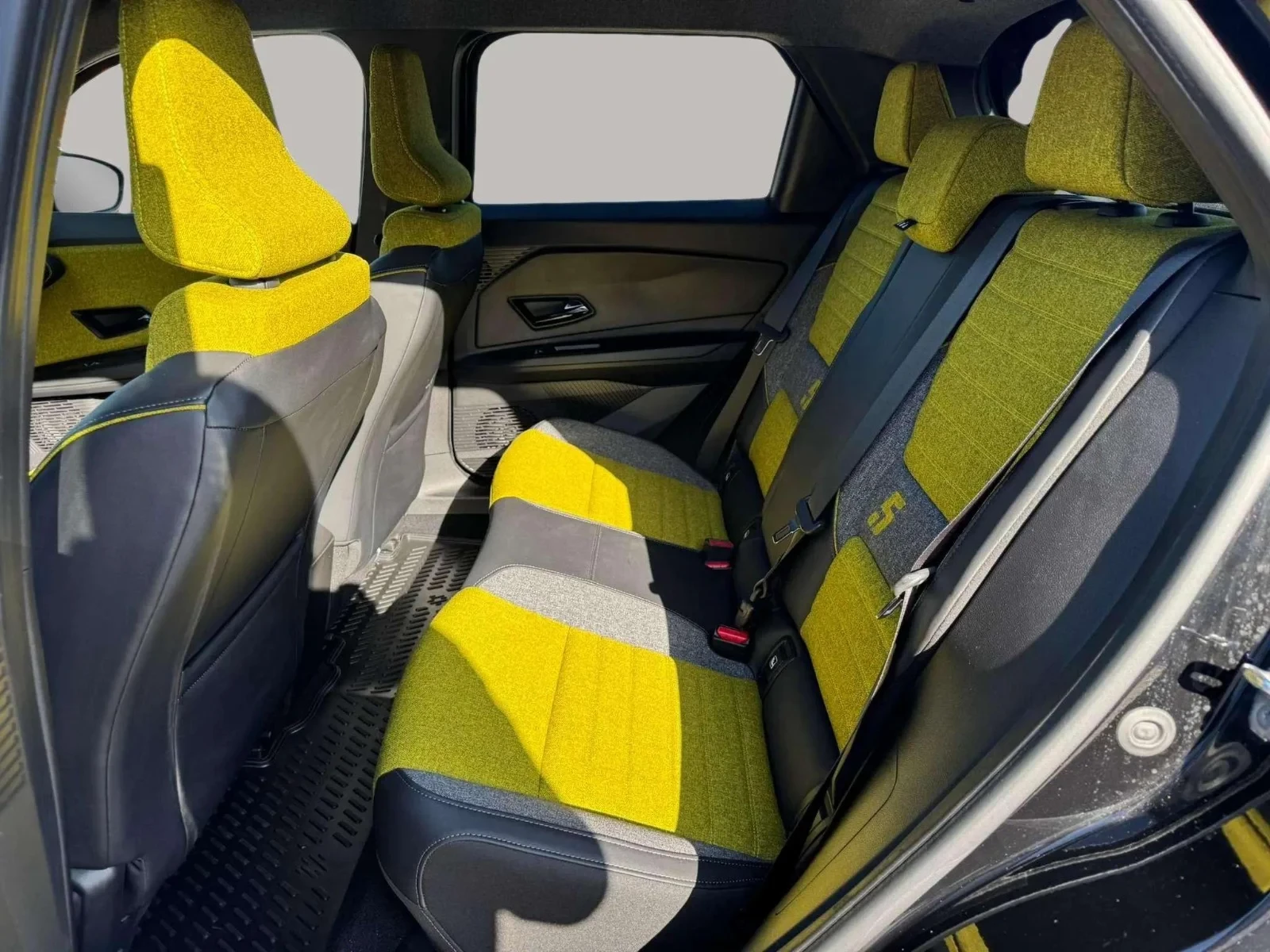 Renault-5-image-10