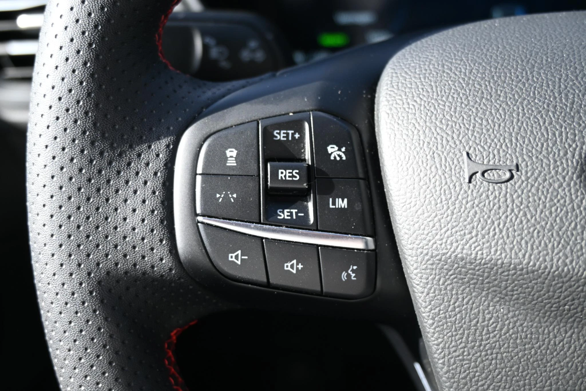 Ford-Kuga-image-10