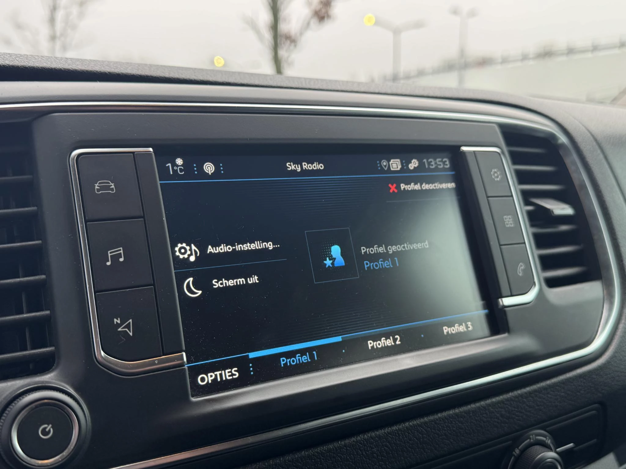 Peugeot-Expert-image-23