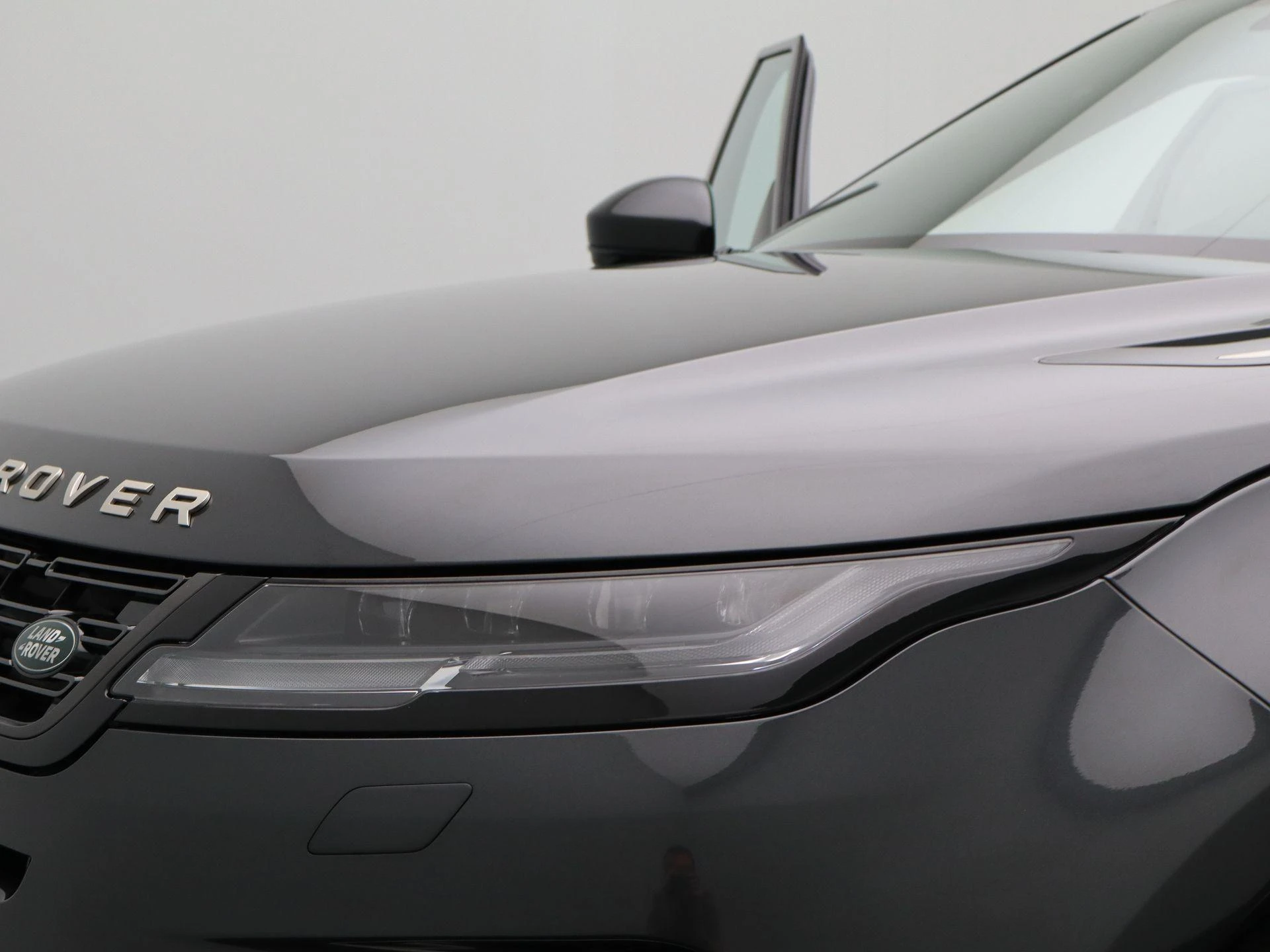Land Rover-Range Rover Evoque-image-16