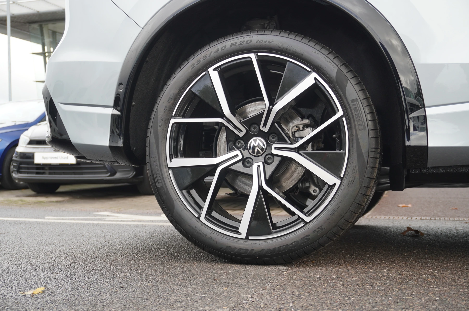 Volkswagen-Tiguan-image-20