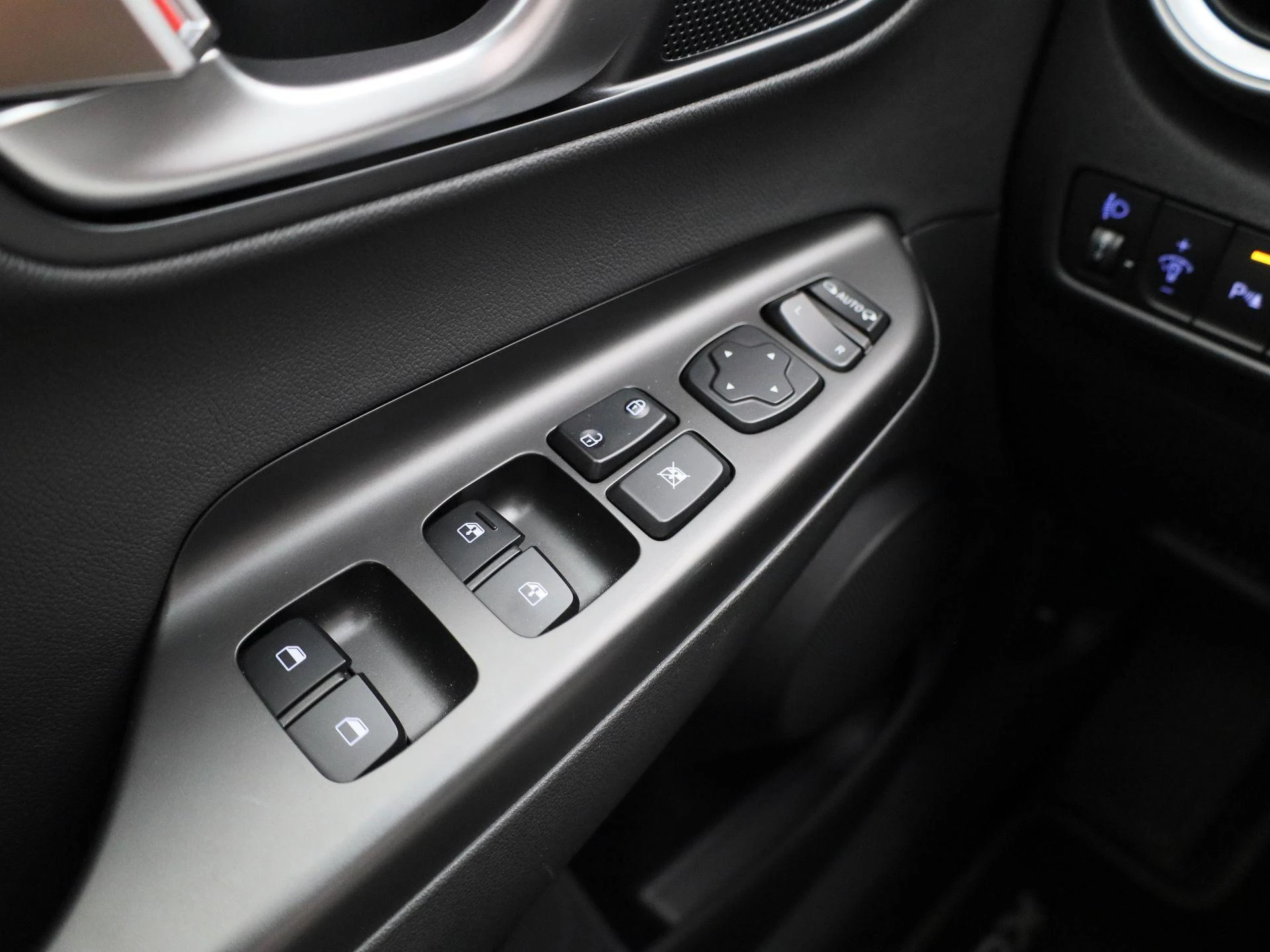 Hyundai-Kona-image-24