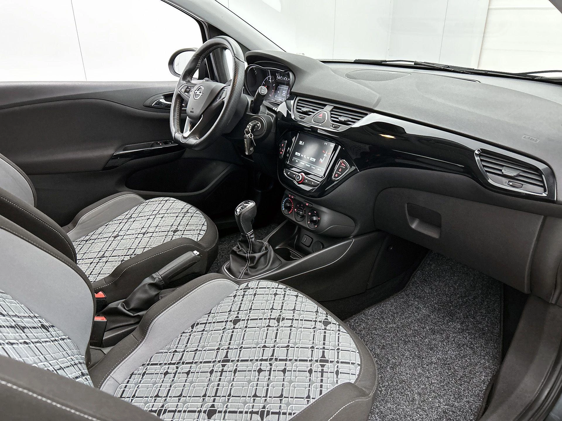 Opel-Corsa-image-20