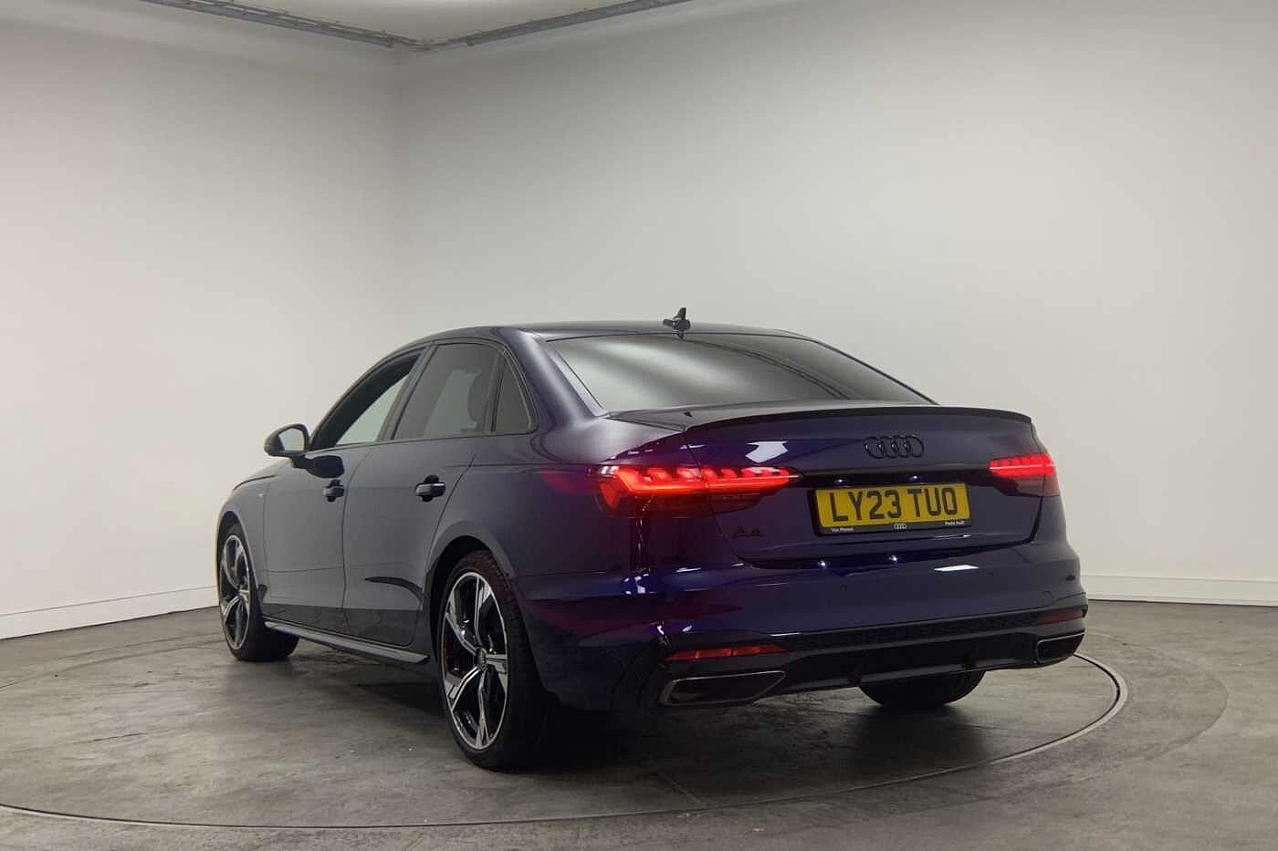 Audi-A4-image-2