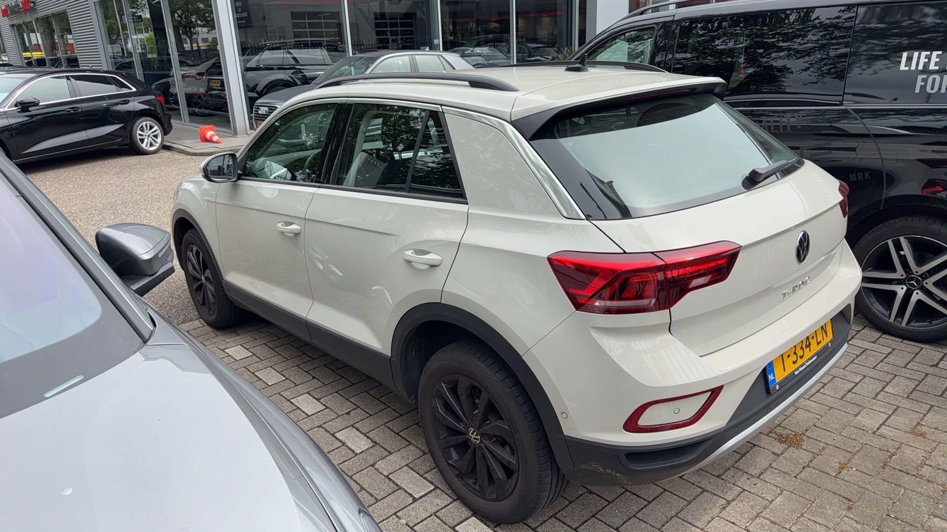 Volkswagen T-Roc 1.5 TSI Life Business