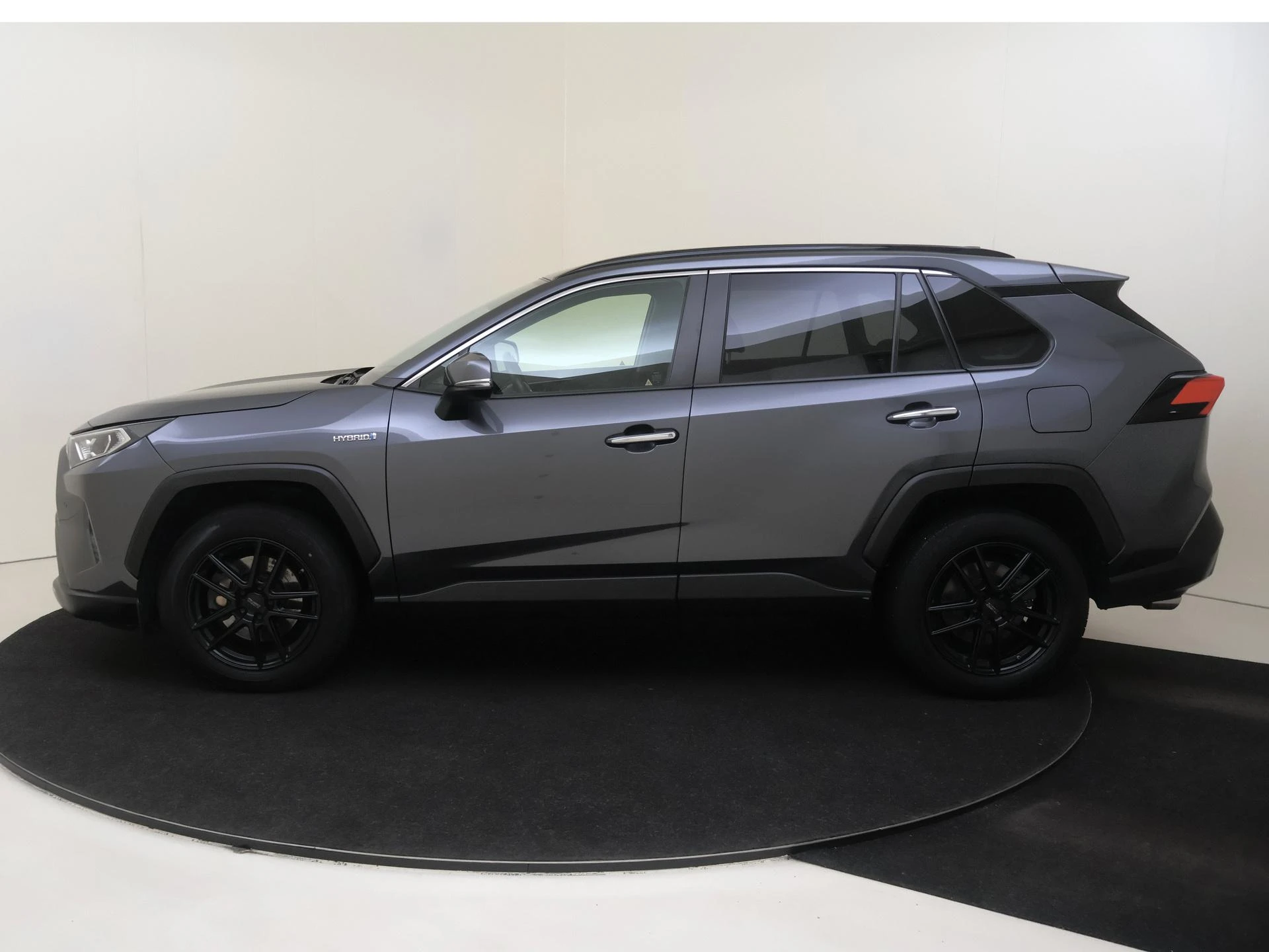 Toyota-RAV4-image-7