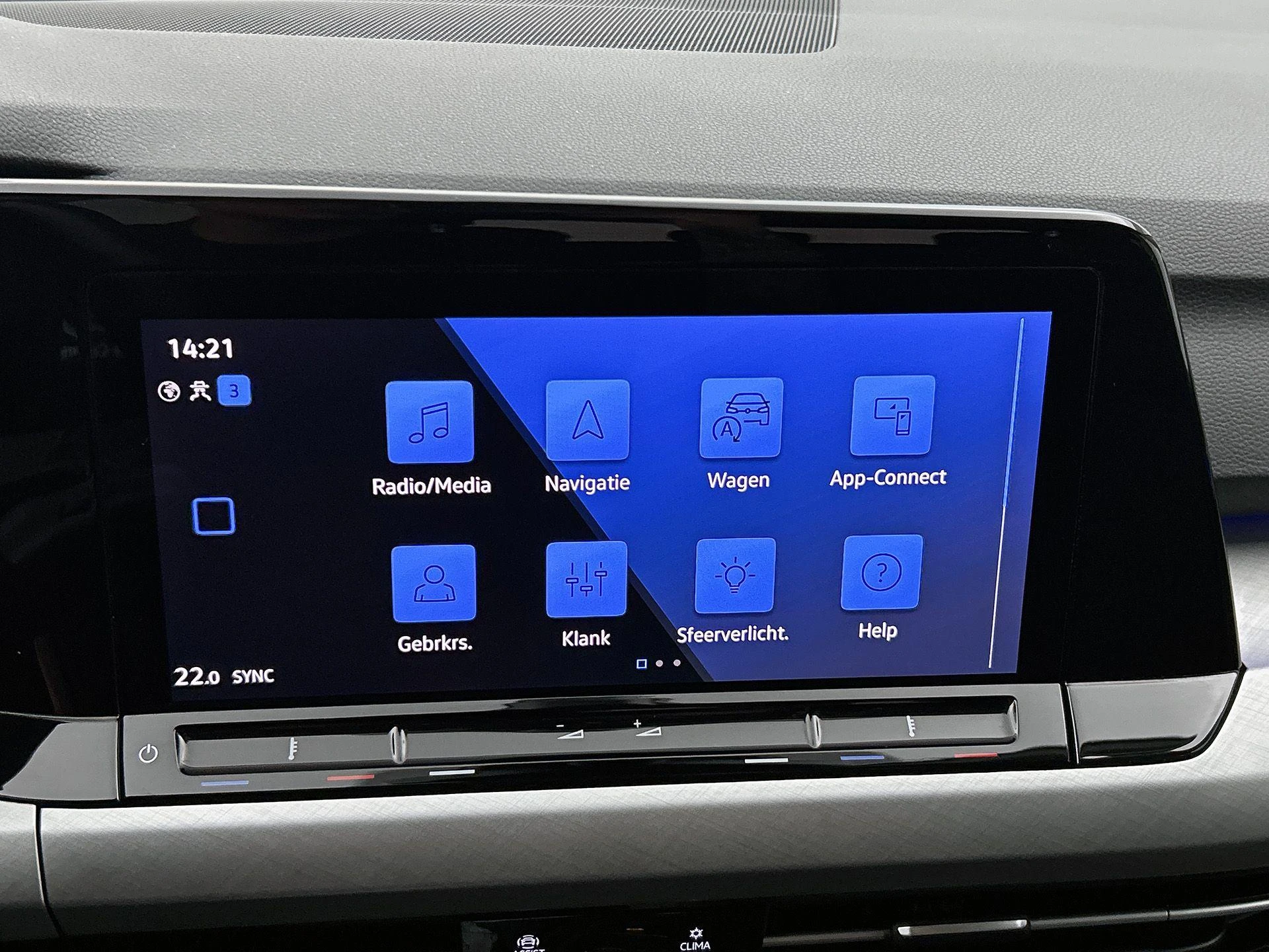 Volkswagen-Golf-image-26