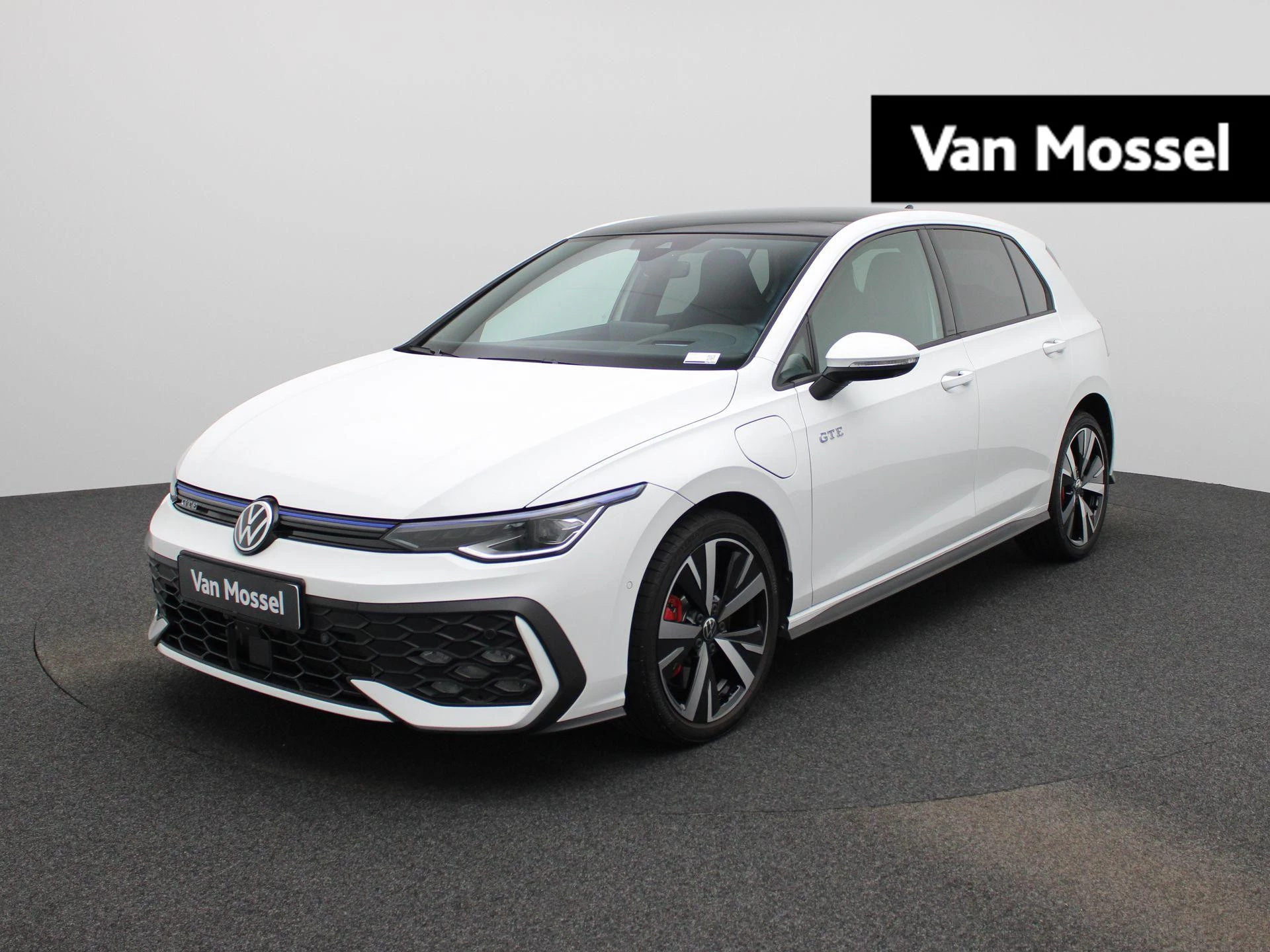 Volkswagen-Golf-image-0