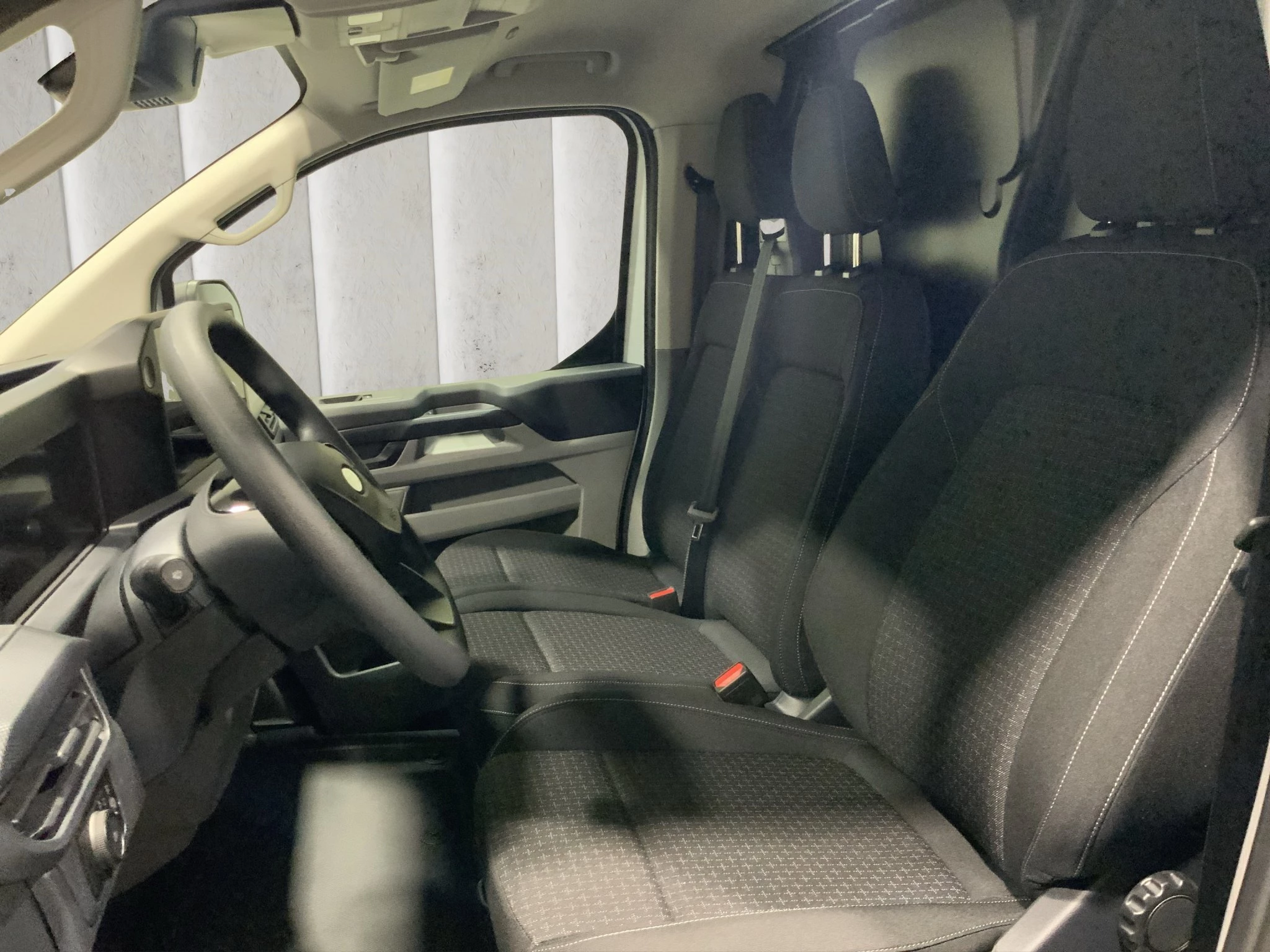 Ford-Transit Custom-image-9