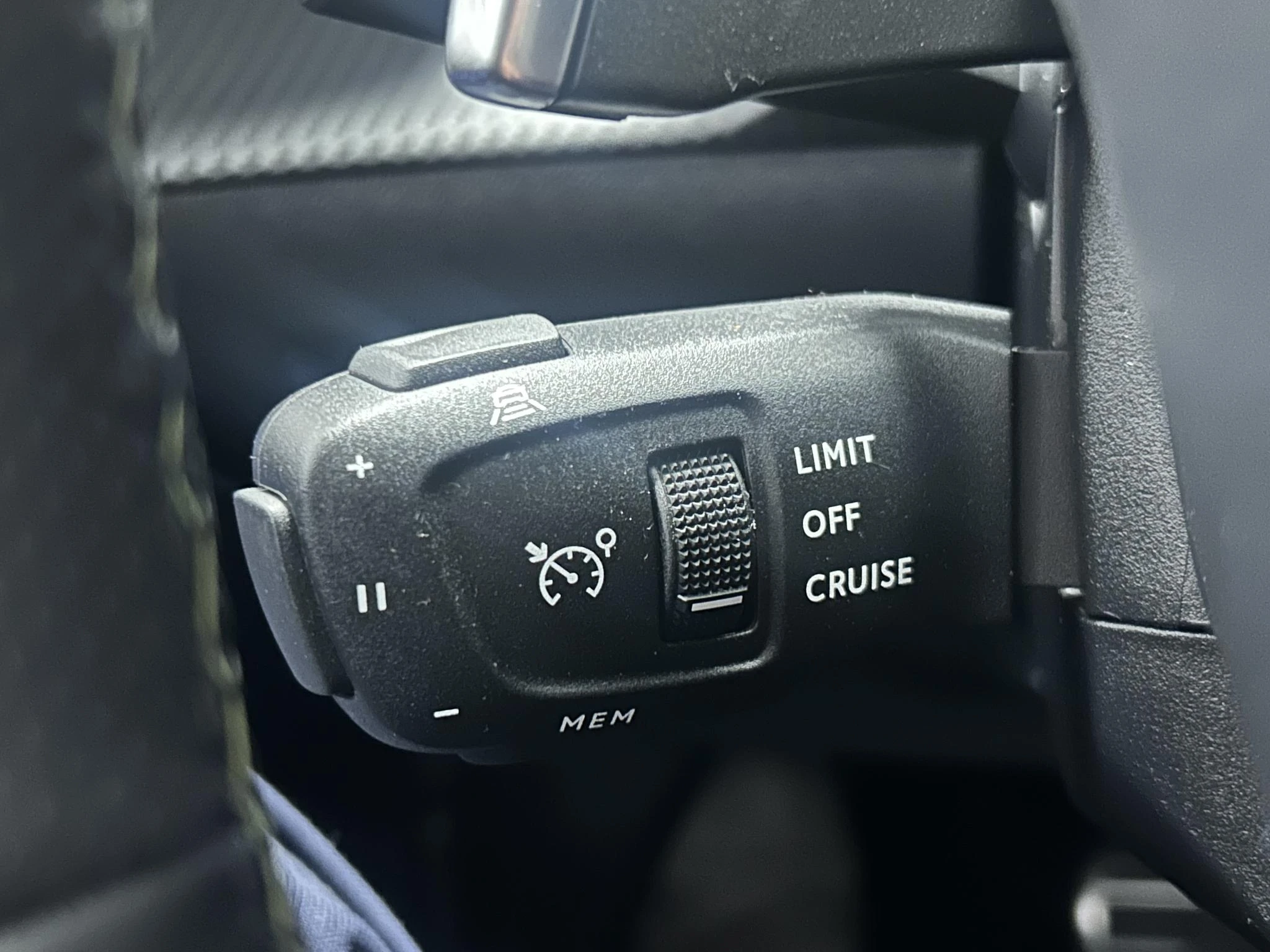 Peugeot-208-image-15
