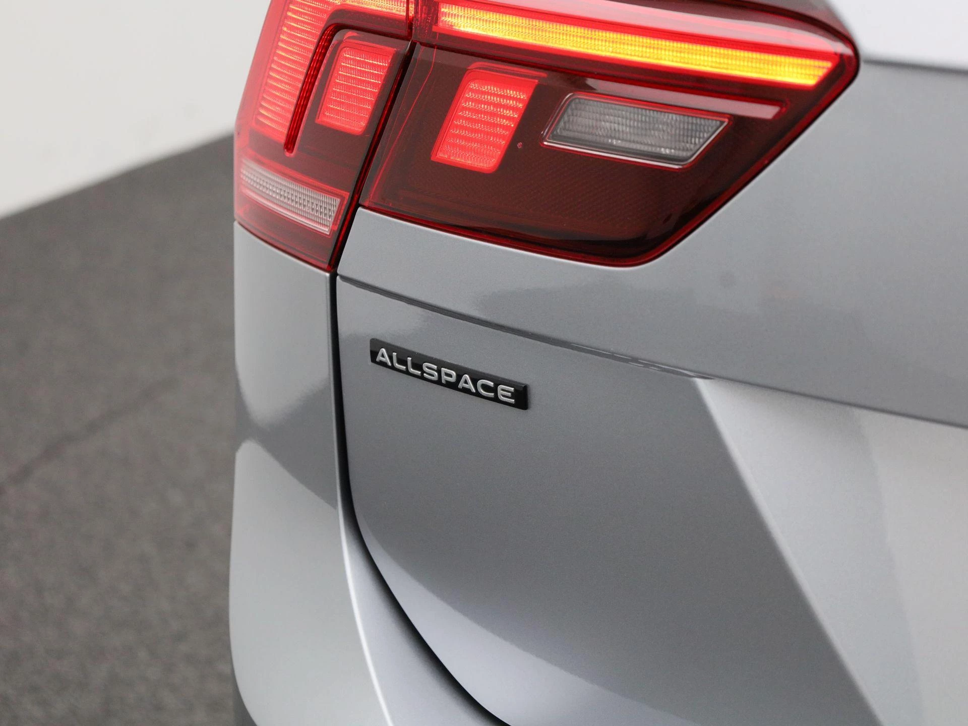 Volkswagen-Tiguan Allspace-image-48