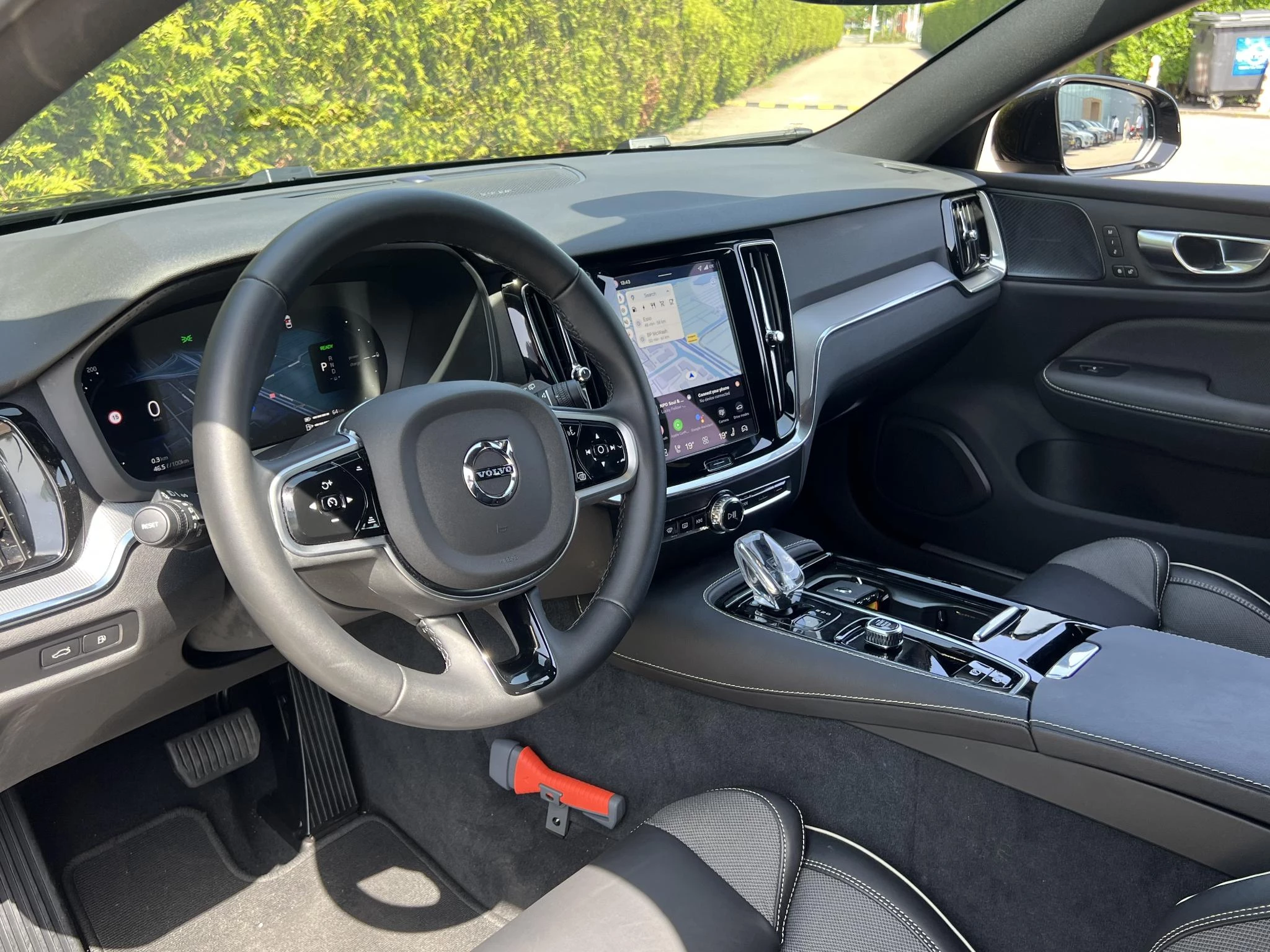 Volvo V60 T6 Plug-in hybrid AWD Plus Dark