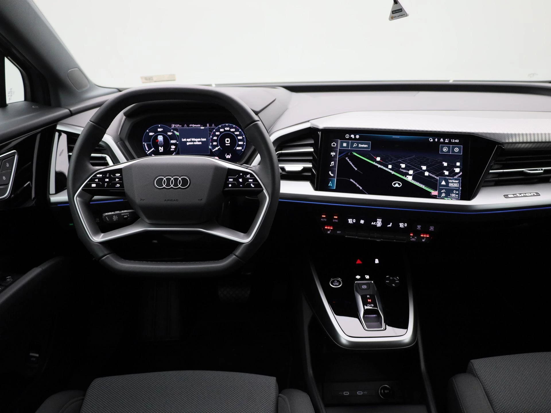 Audi-Q4 e-tron-image-6