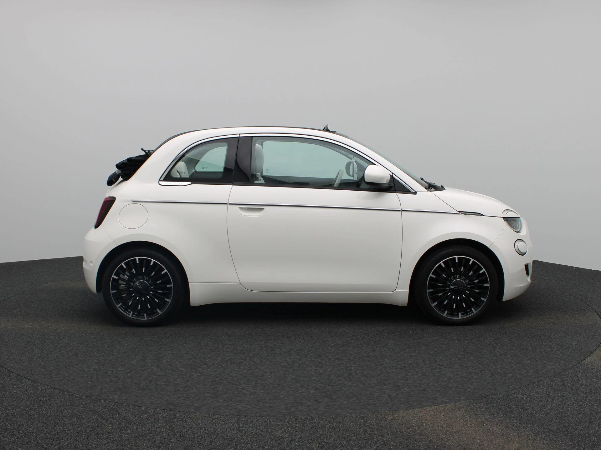 Fiat-500C-image-5