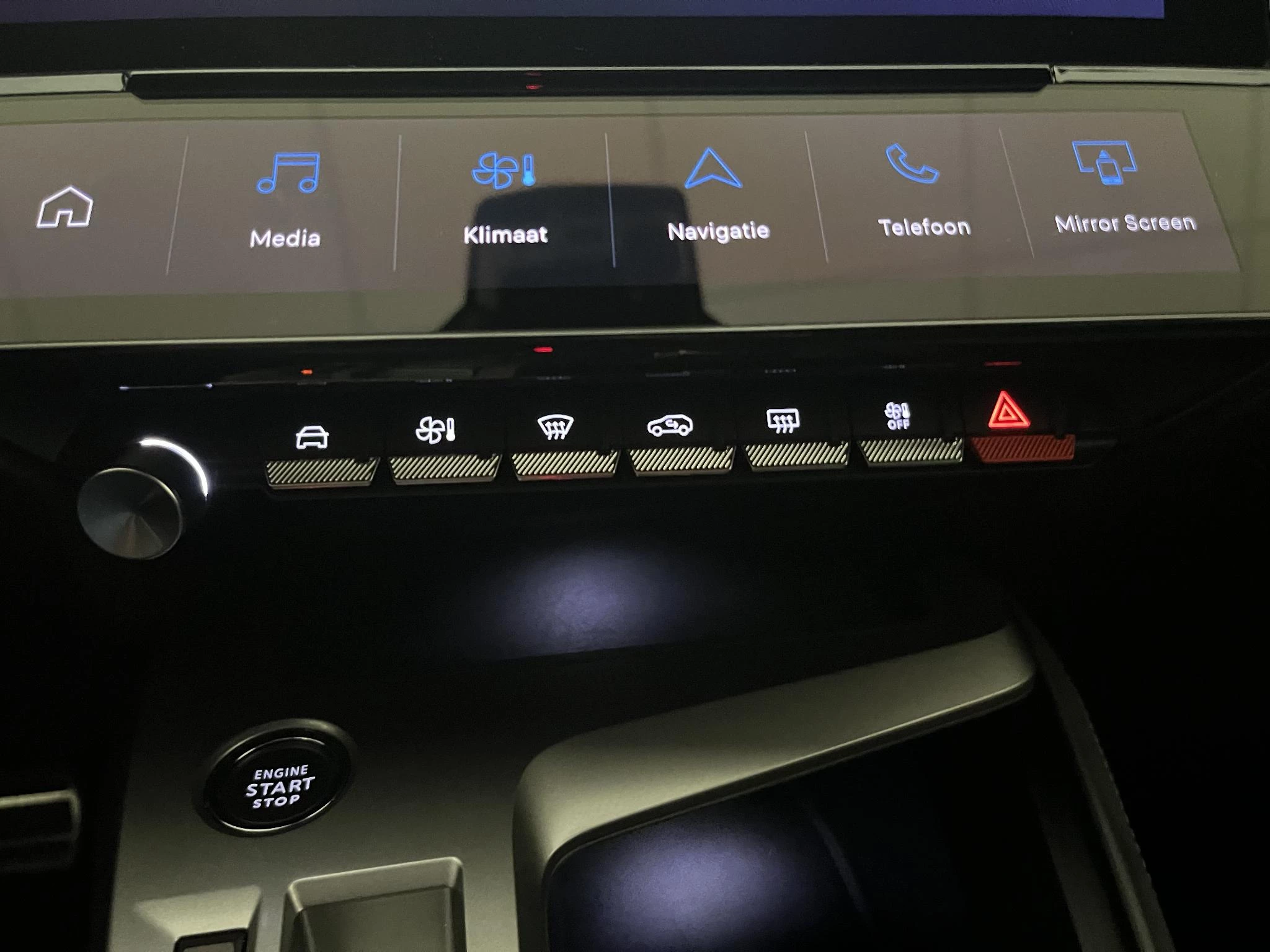 Peugeot-e-308-image-13