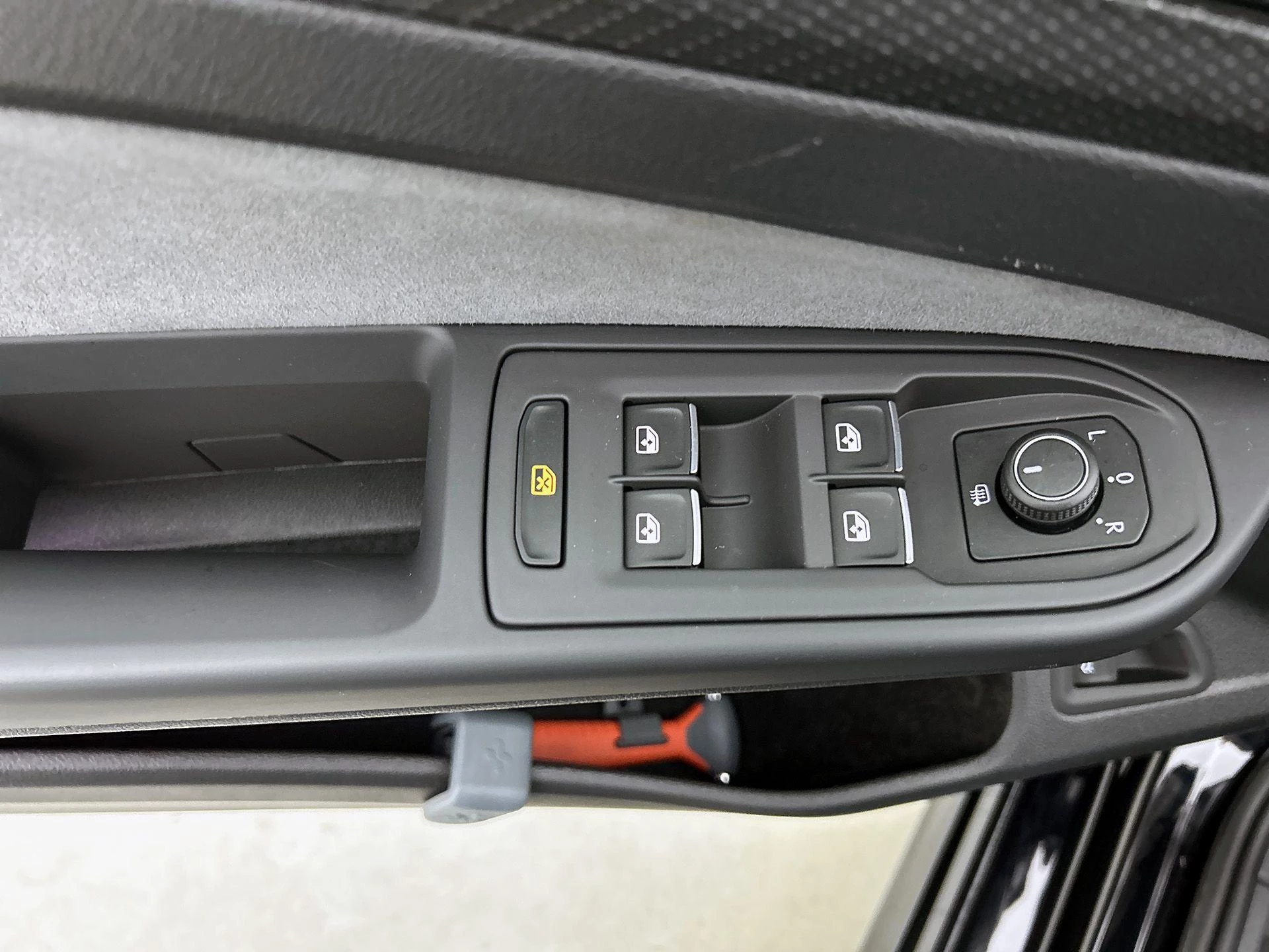 Volkswagen-Golf-image-33