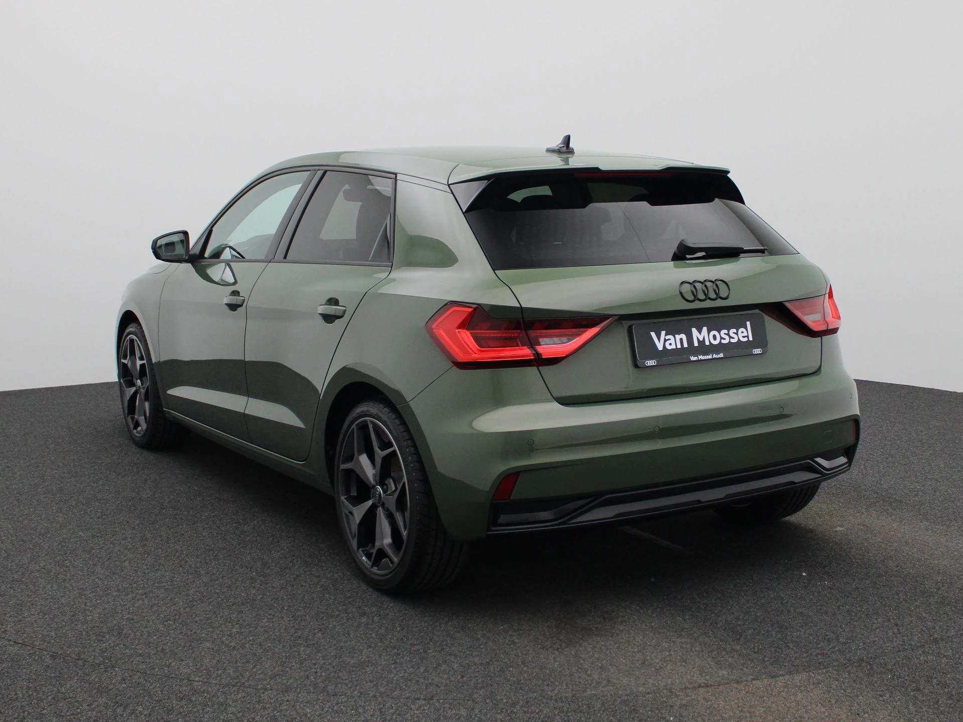 Audi-A1 Sportback-image-2