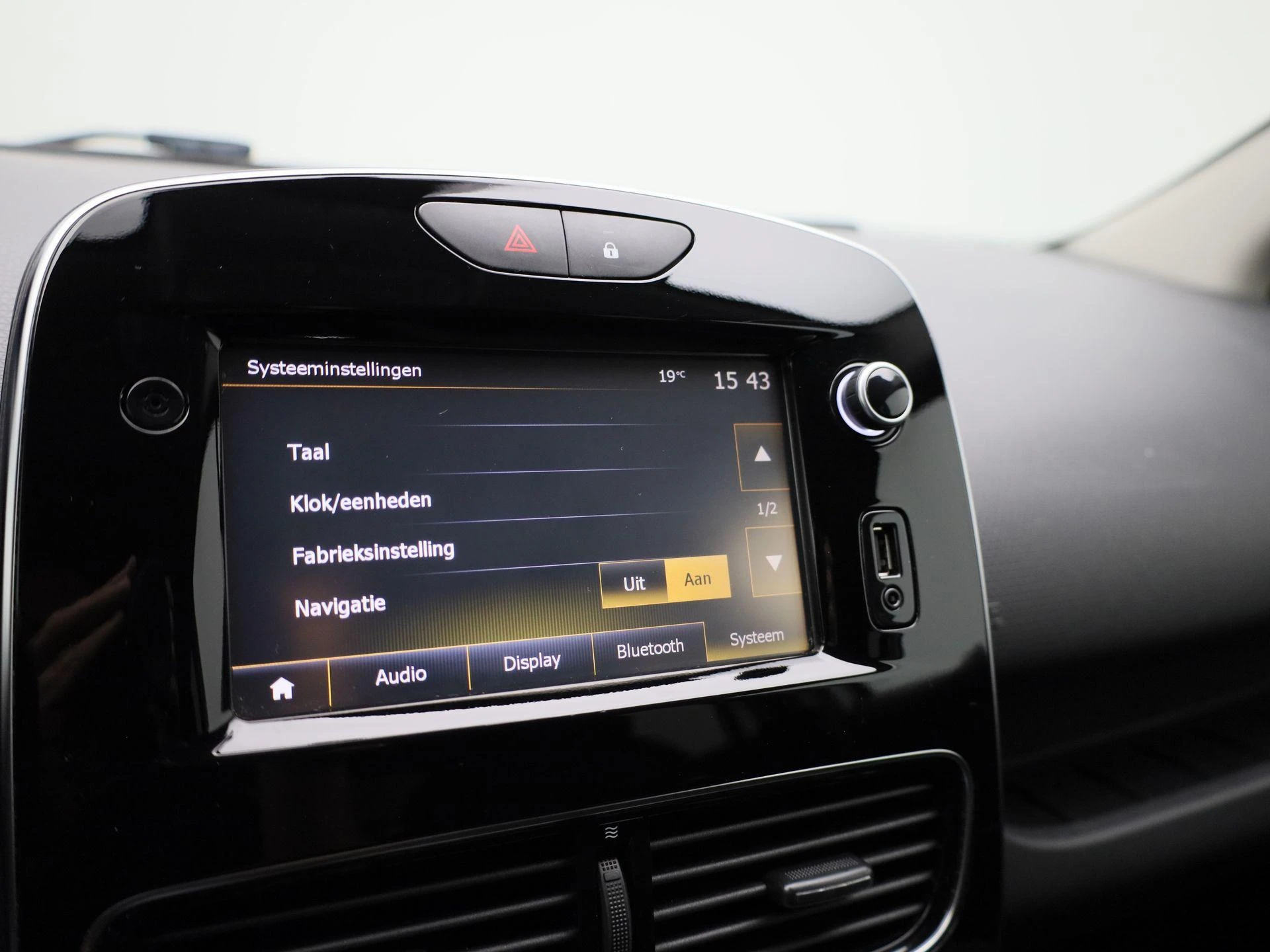 Renault-Clio-image-20