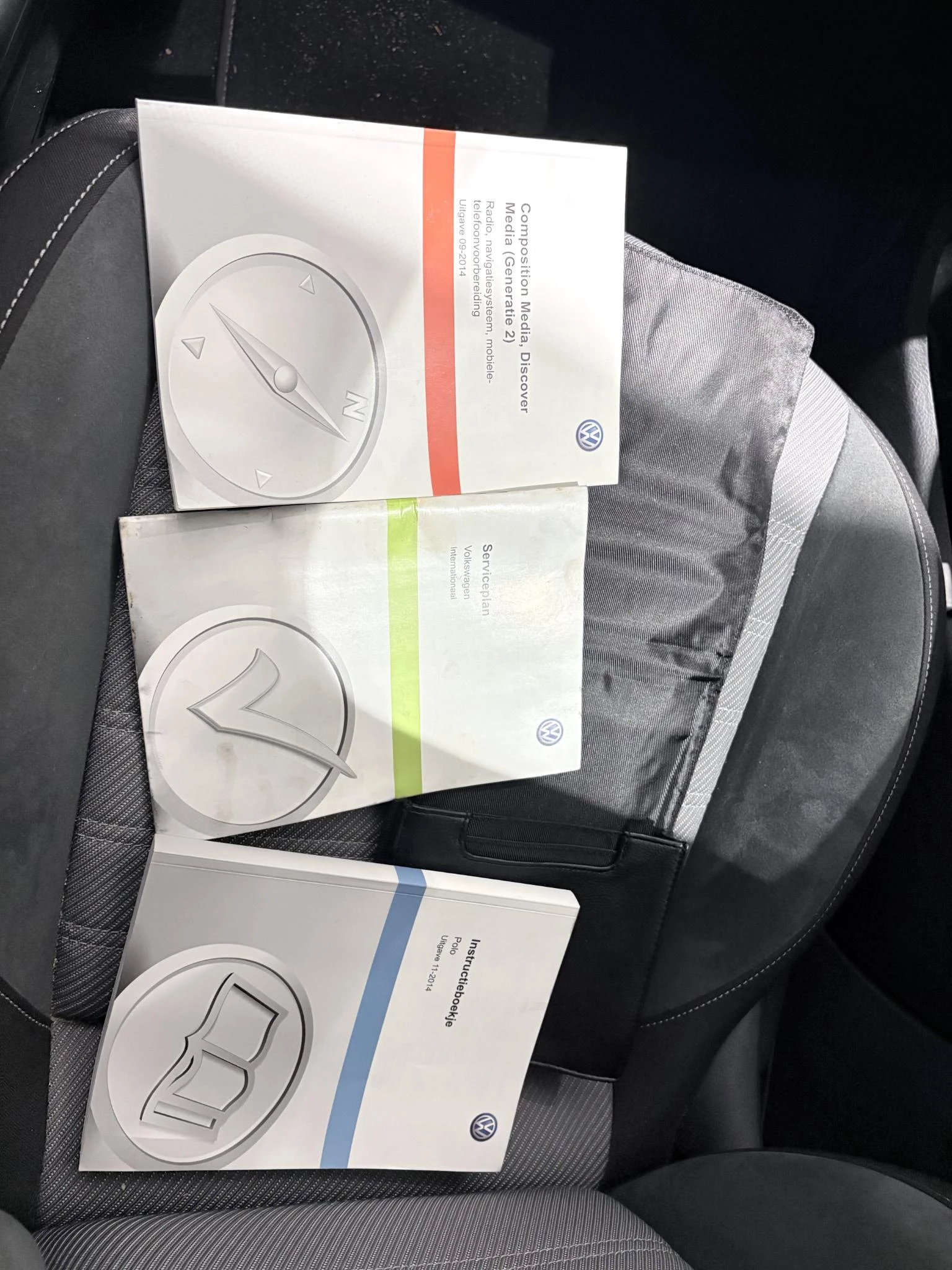 Volkswagen-Polo-image-27