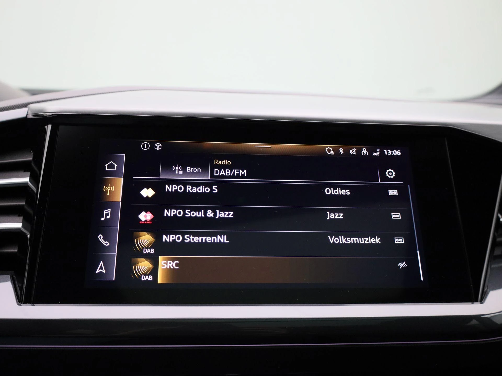 Audi-Q4 e-tron-image-22